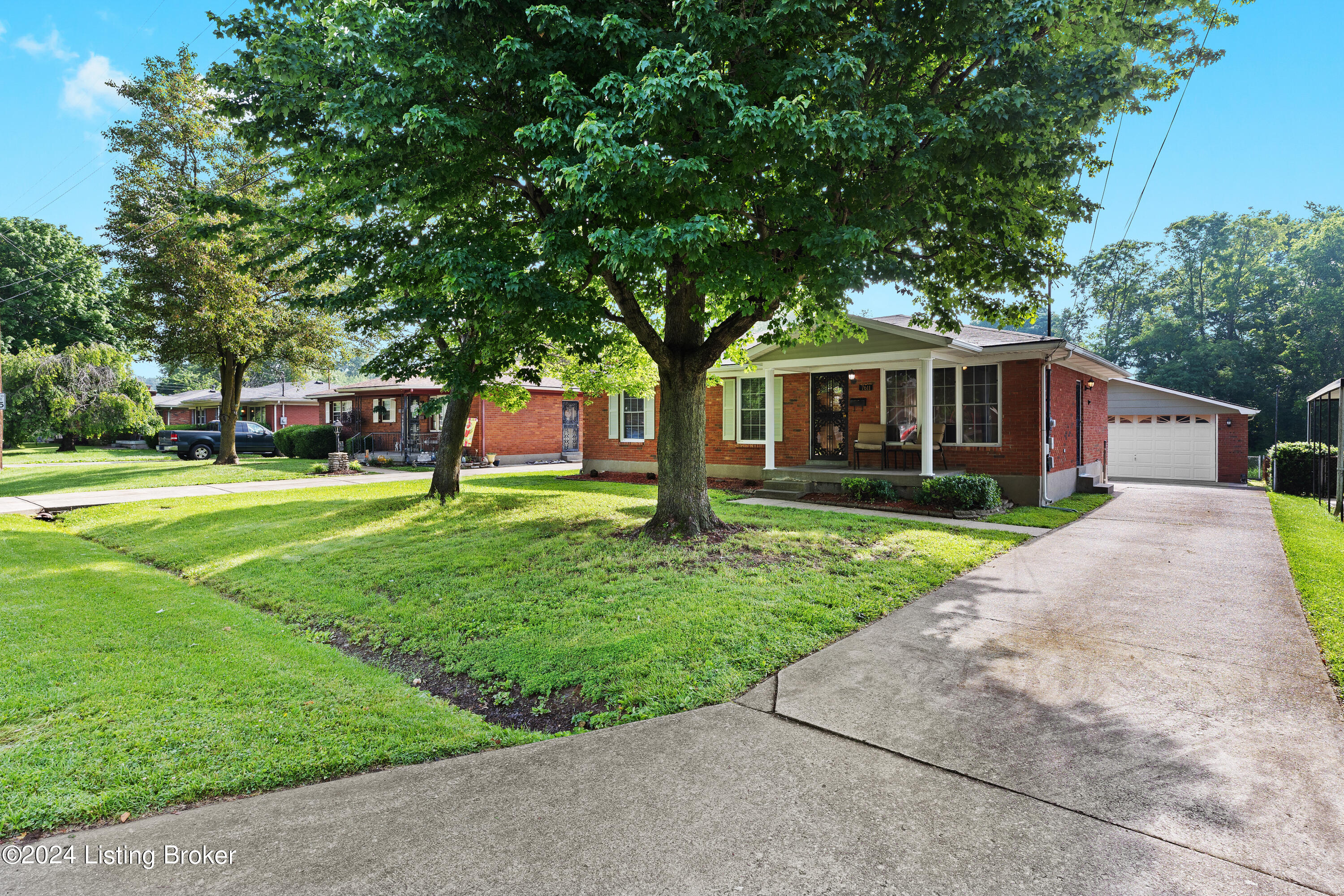 7611 Norwich Blvd