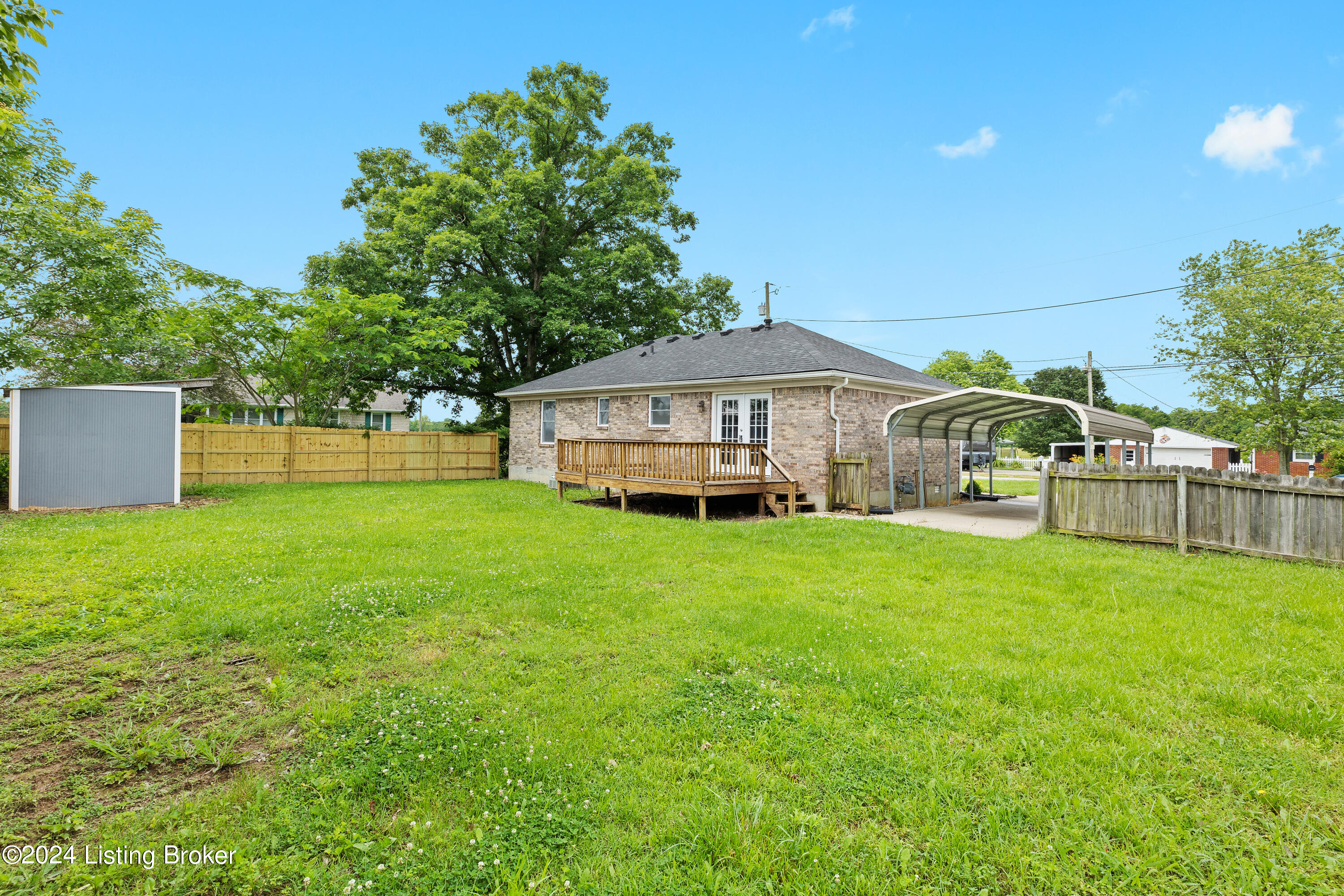 232 Howlett Dr