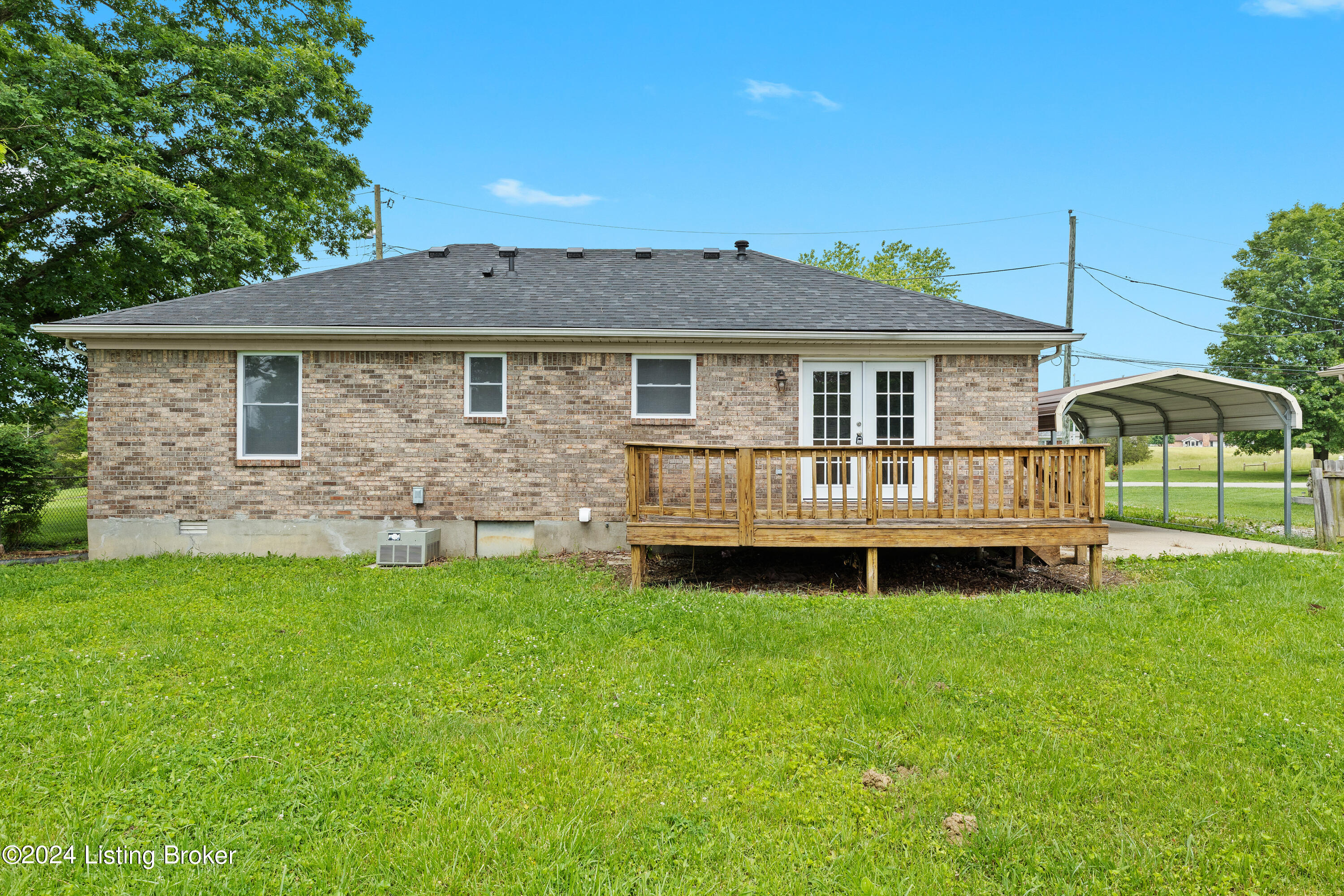 232 Howlett Dr