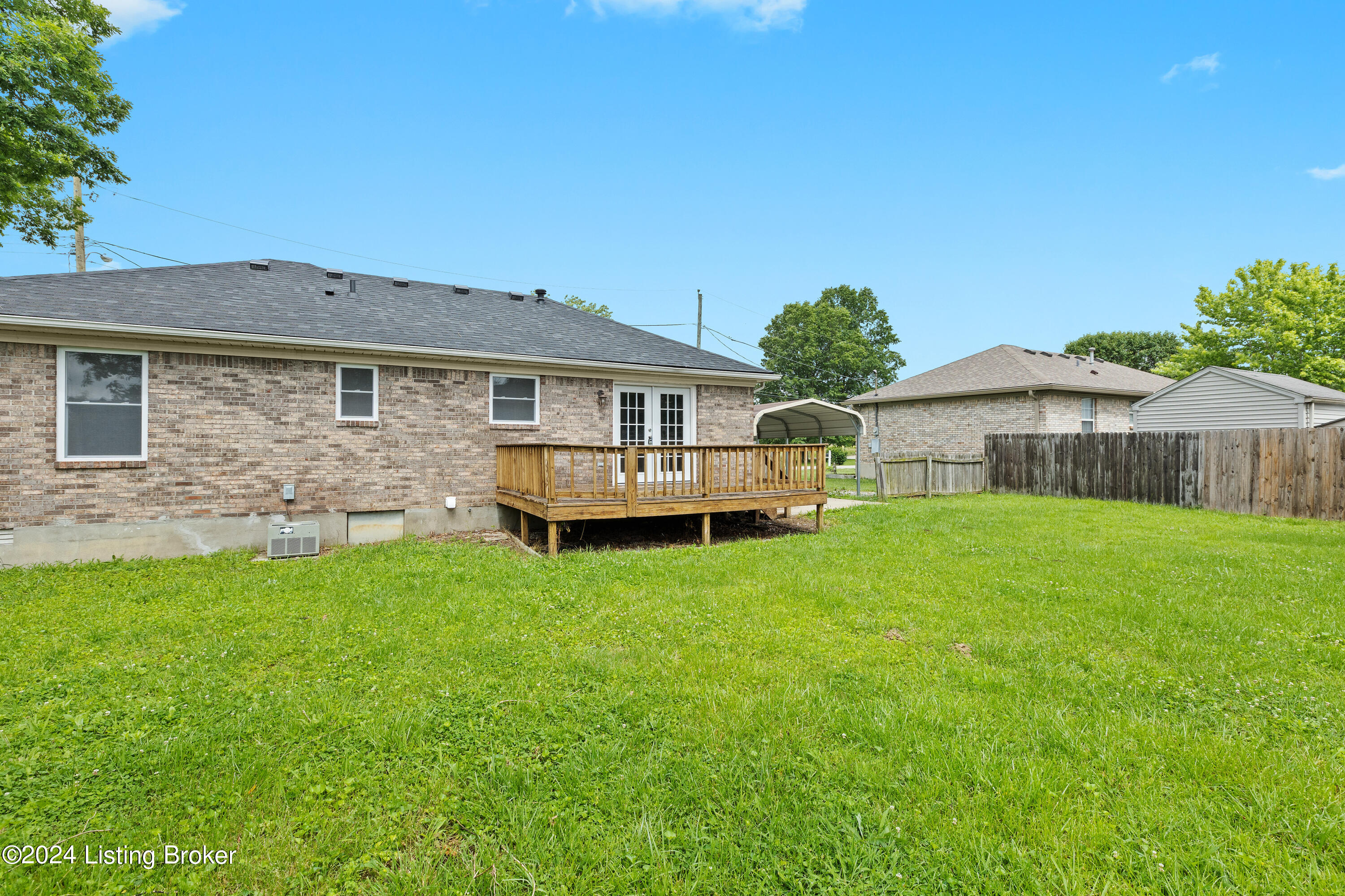232 Howlett Dr