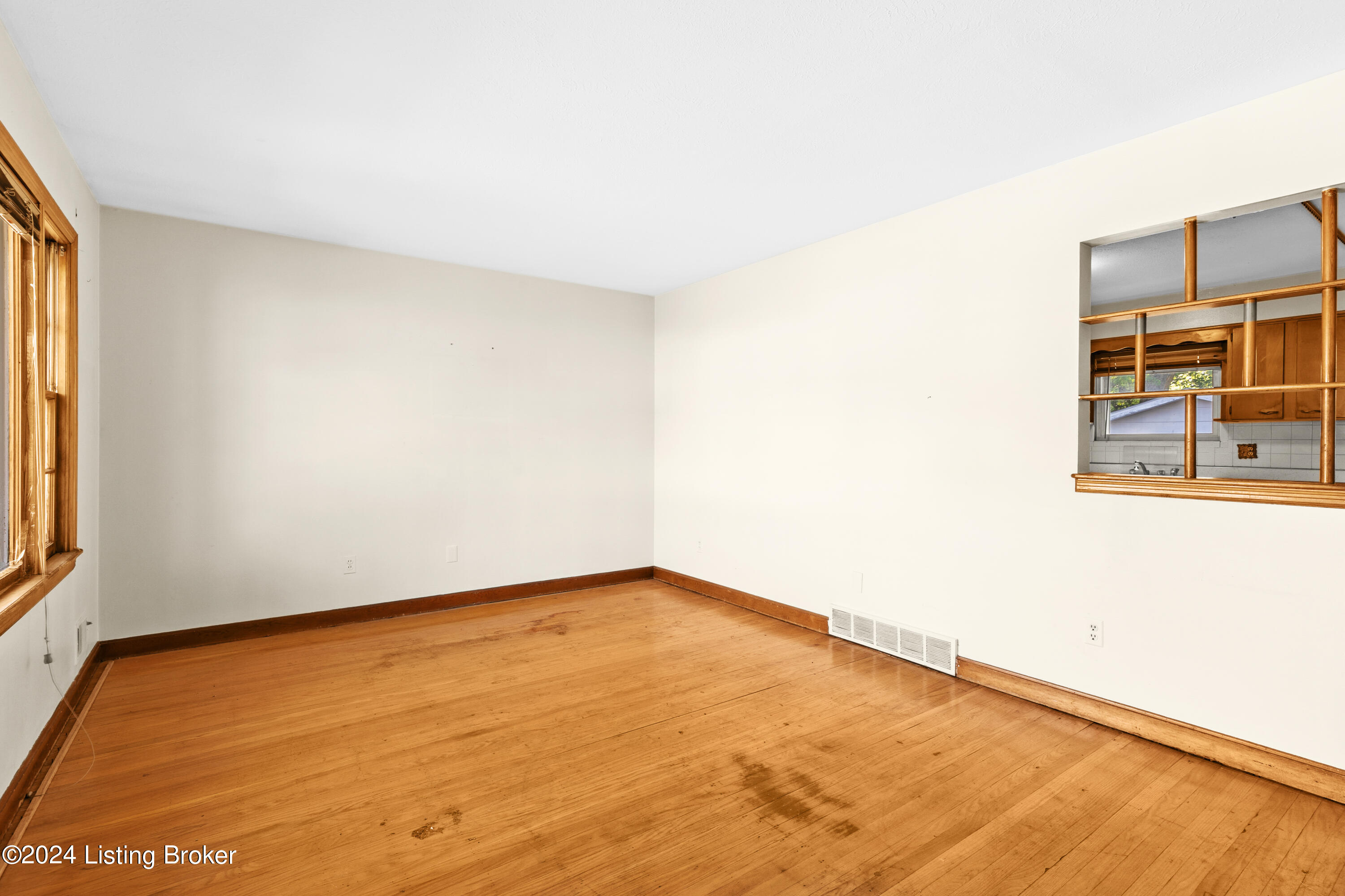 3423 Fernheather Dr