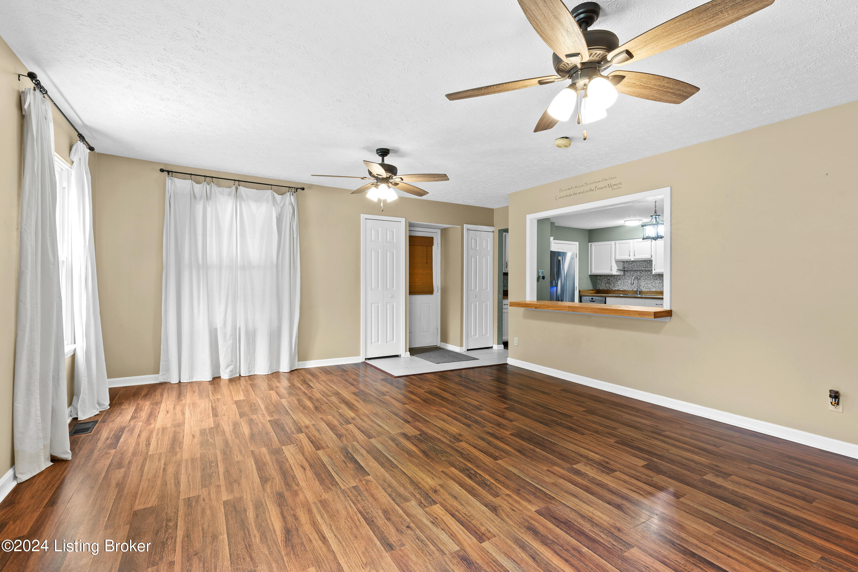 10110 Settlers Crest Ln
