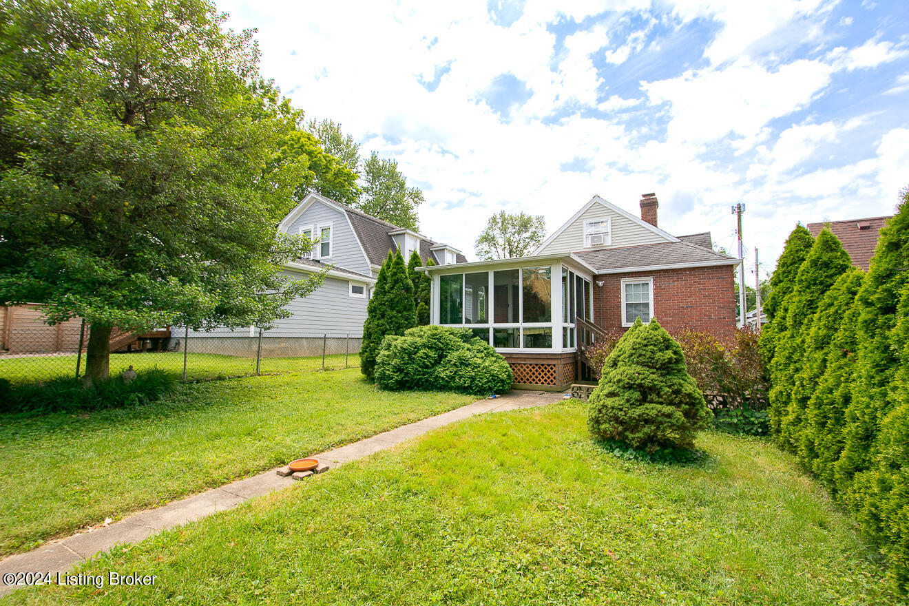 1277 Lydia St