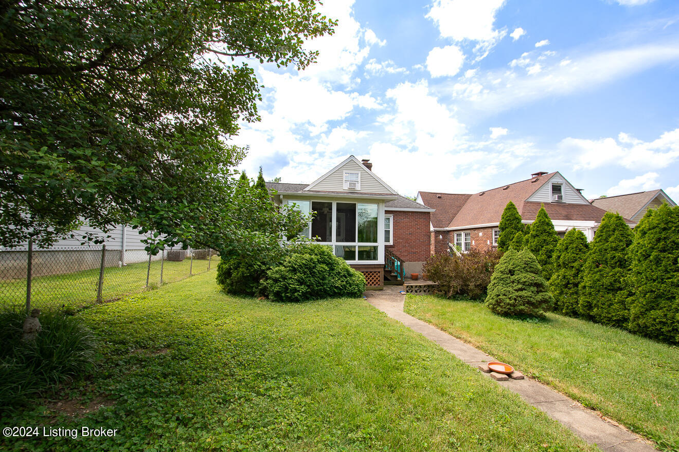 1277 Lydia St