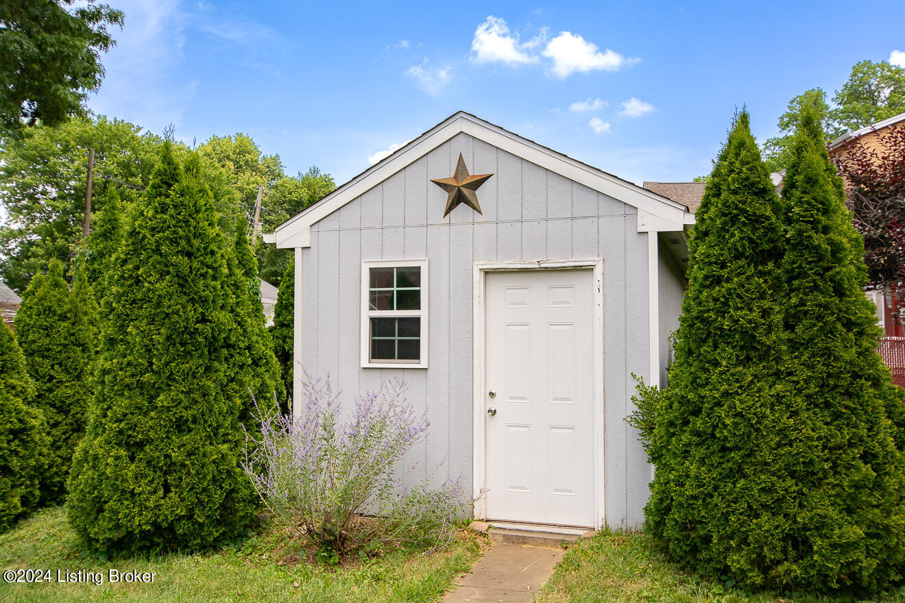 1277 Lydia St