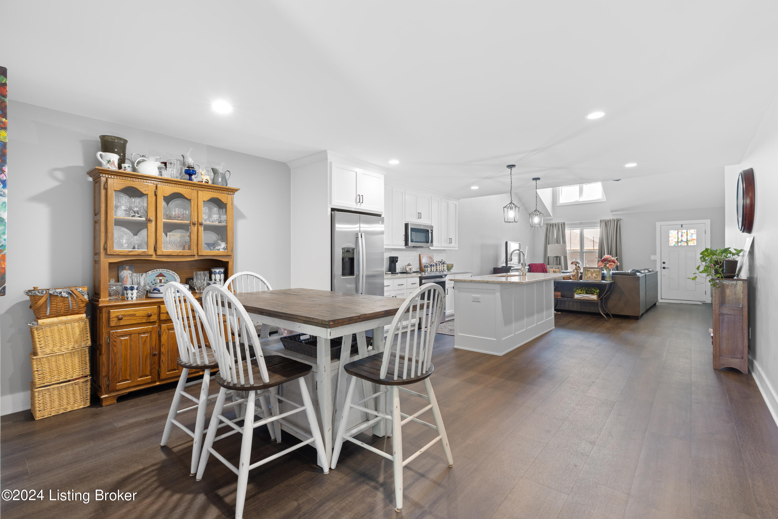 1004 Ray Wimsett Blvd, A