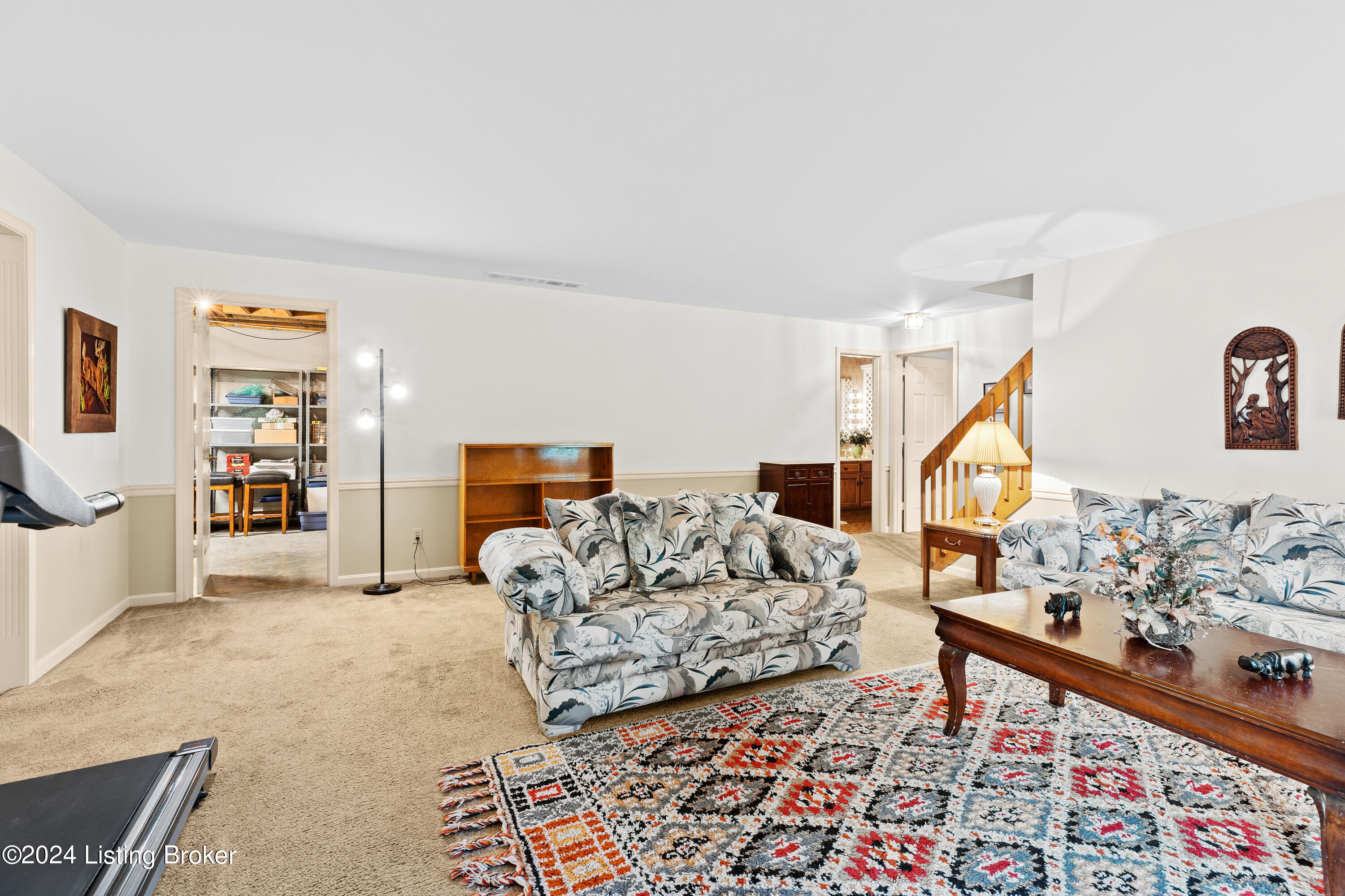 7421 Sunset Ln