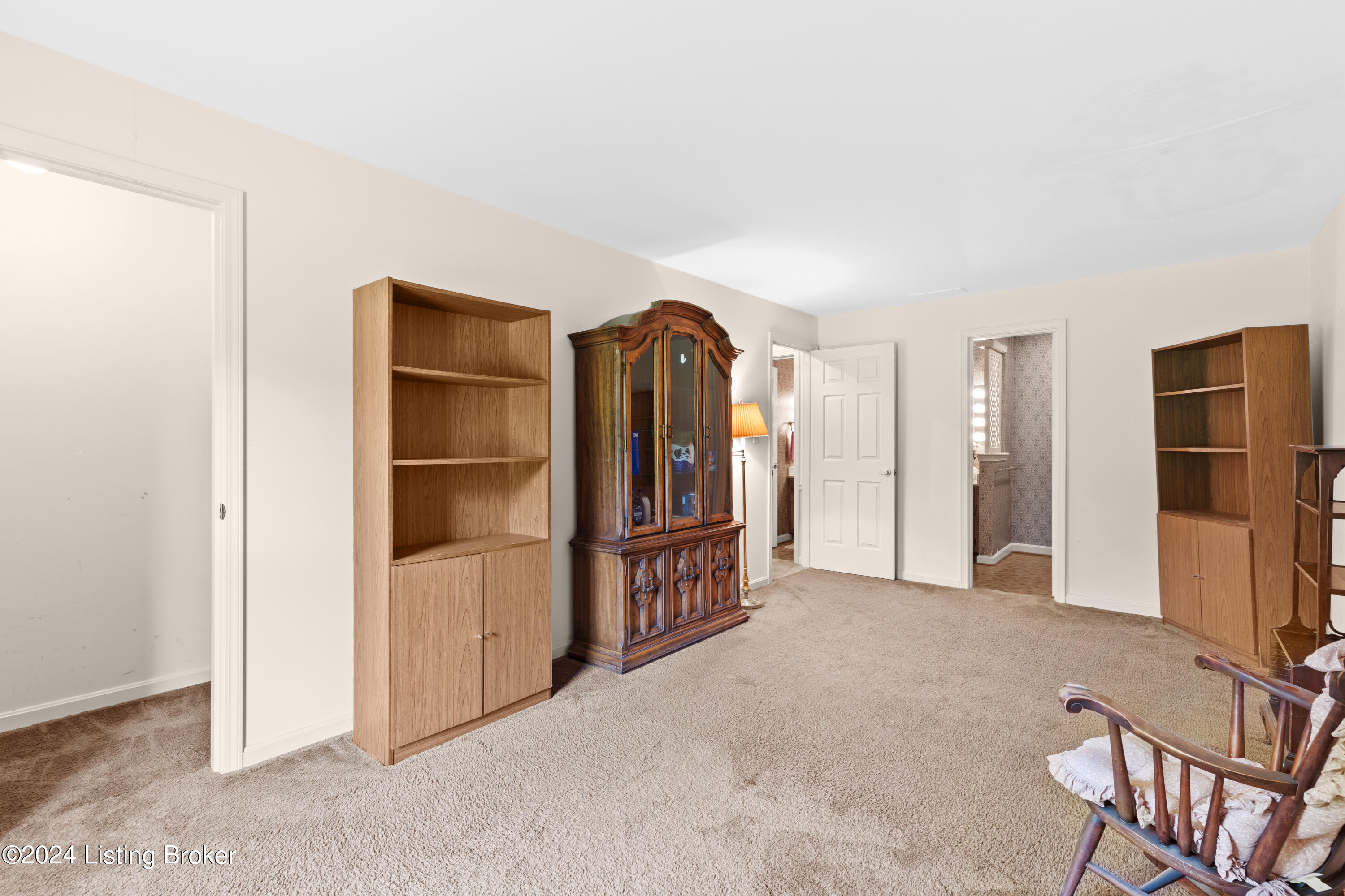 7421 Sunset Ln