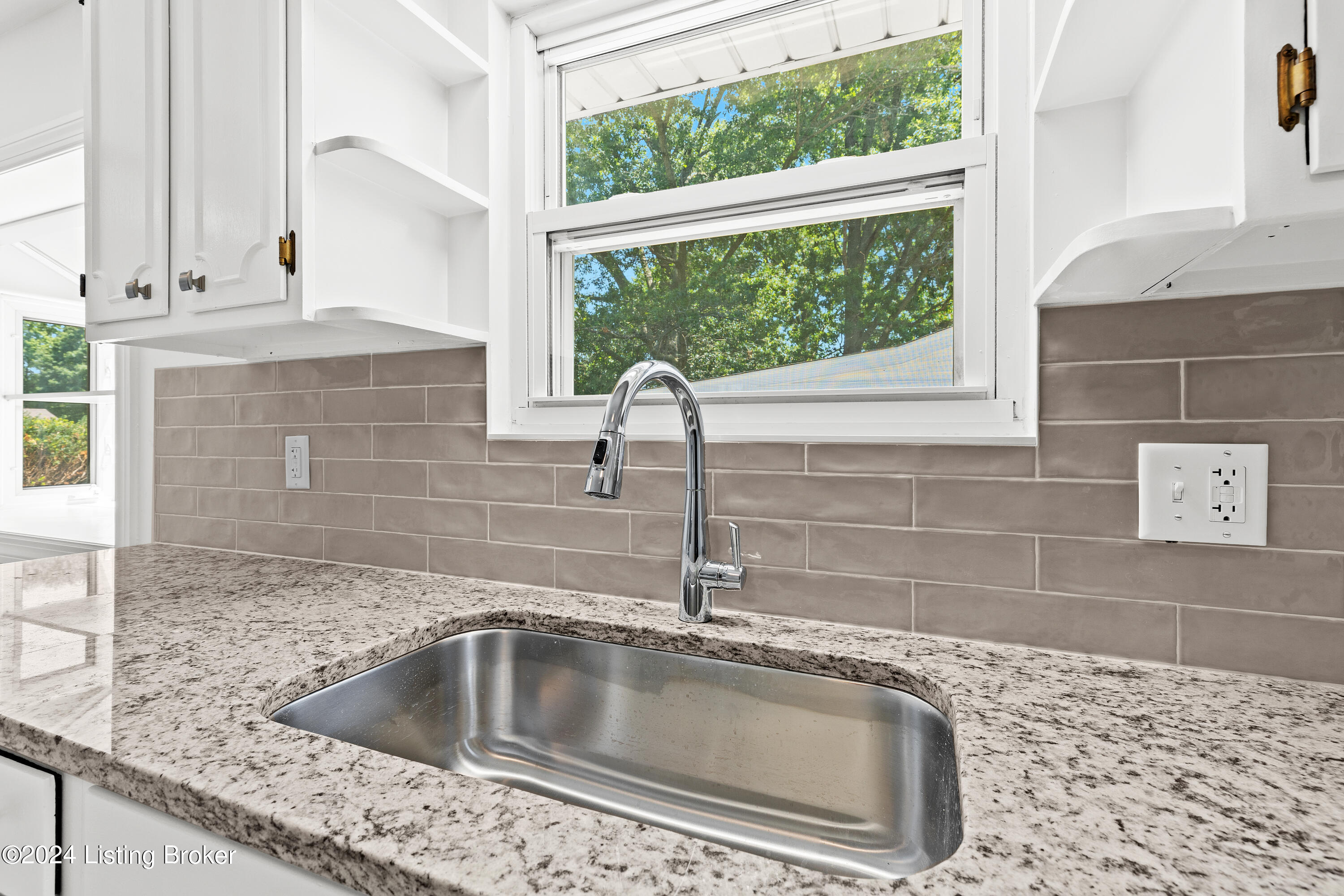 3455 Heatherfield Dr