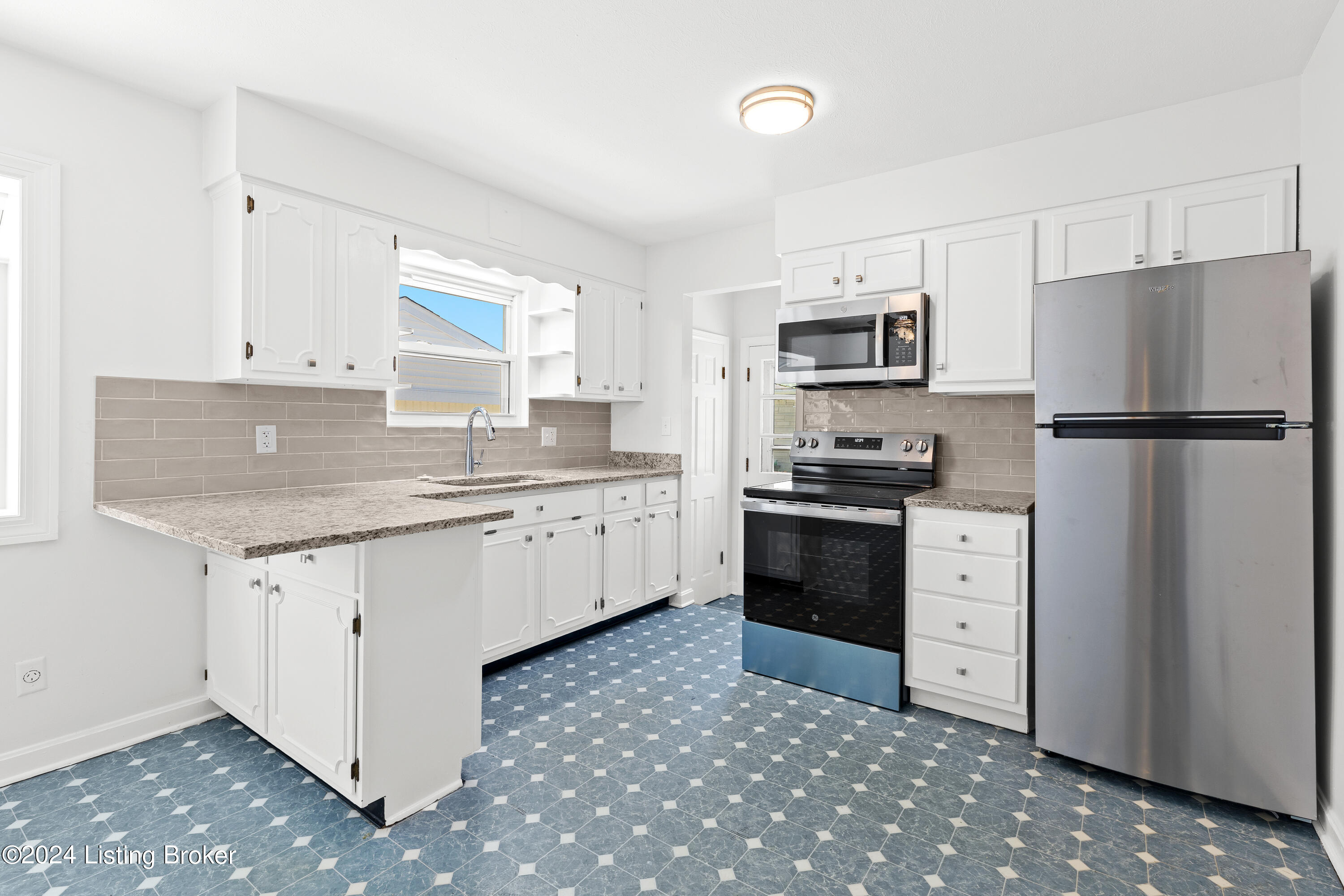 3455 Heatherfield Dr