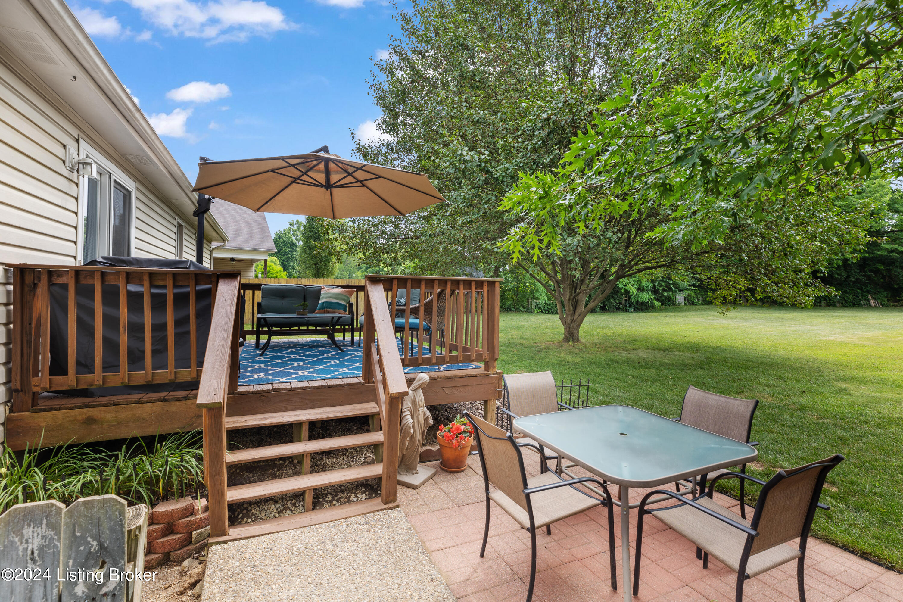 5210 Manor Dr