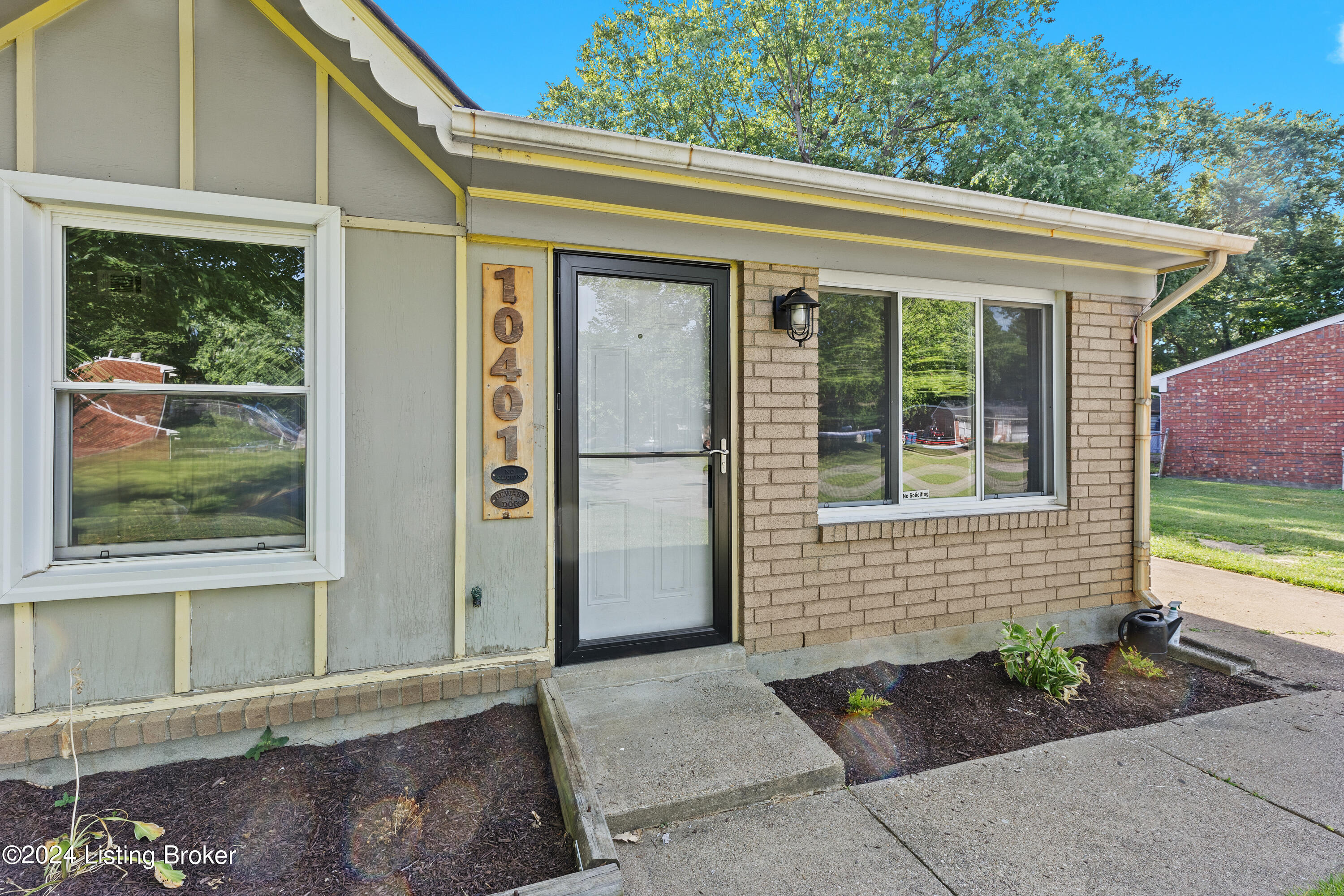 10401 Tarrytowne Dr