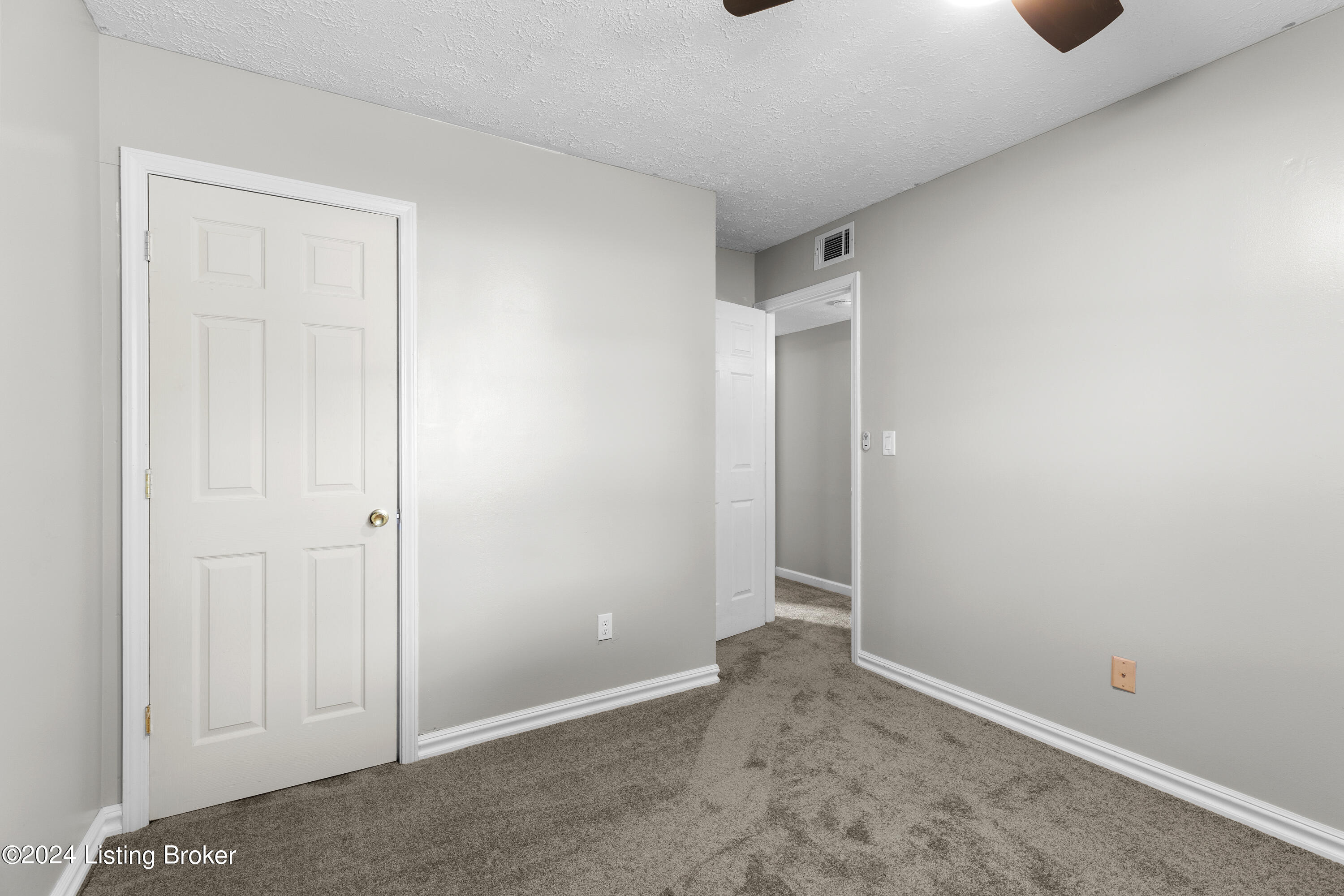 10401 Tarrytowne Dr