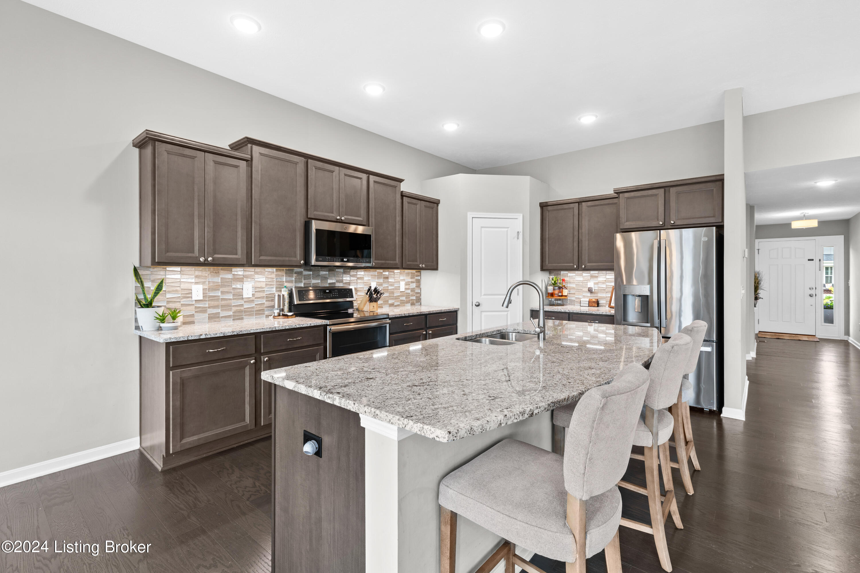 15919 Long Meadow Way