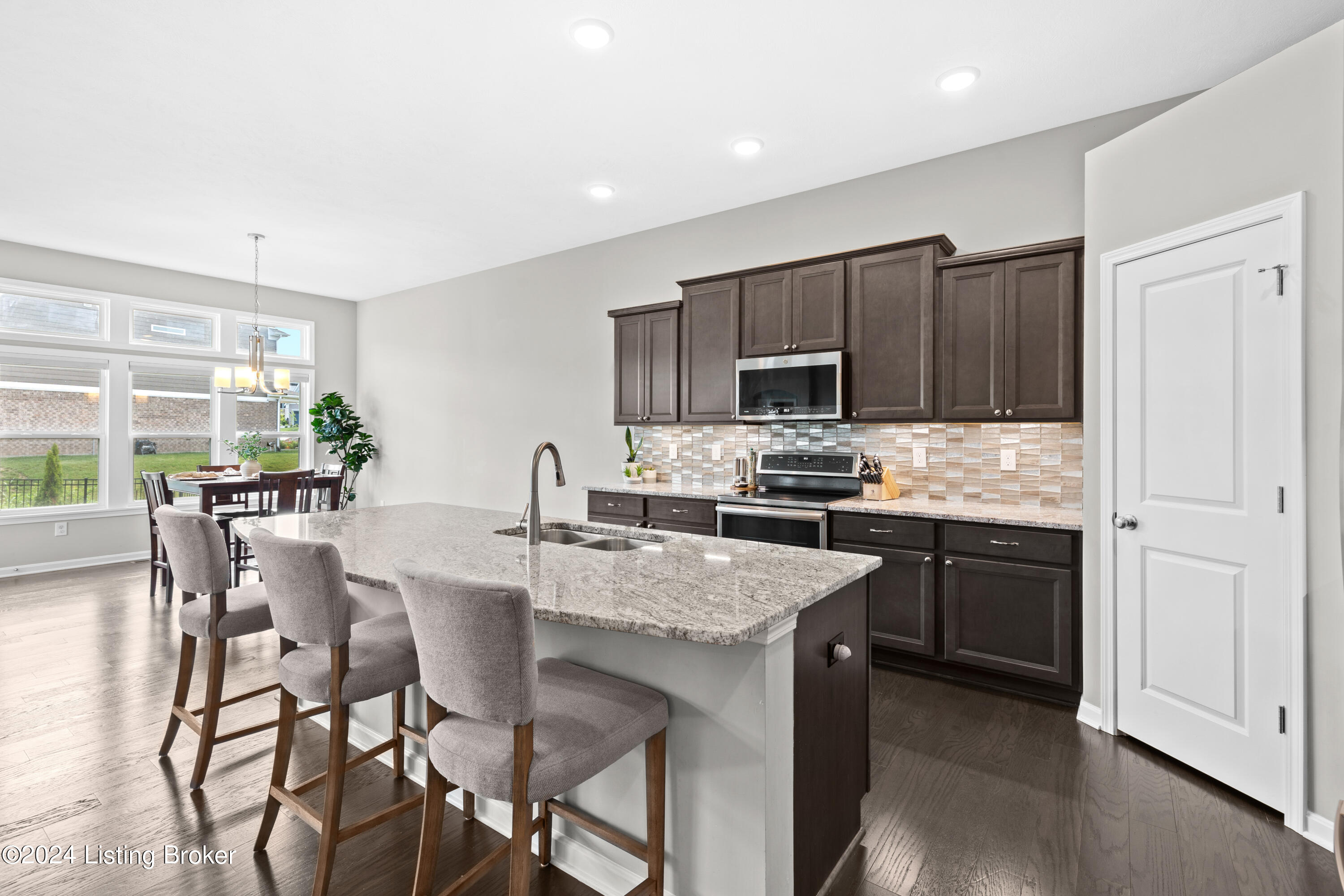 15919 Long Meadow Way