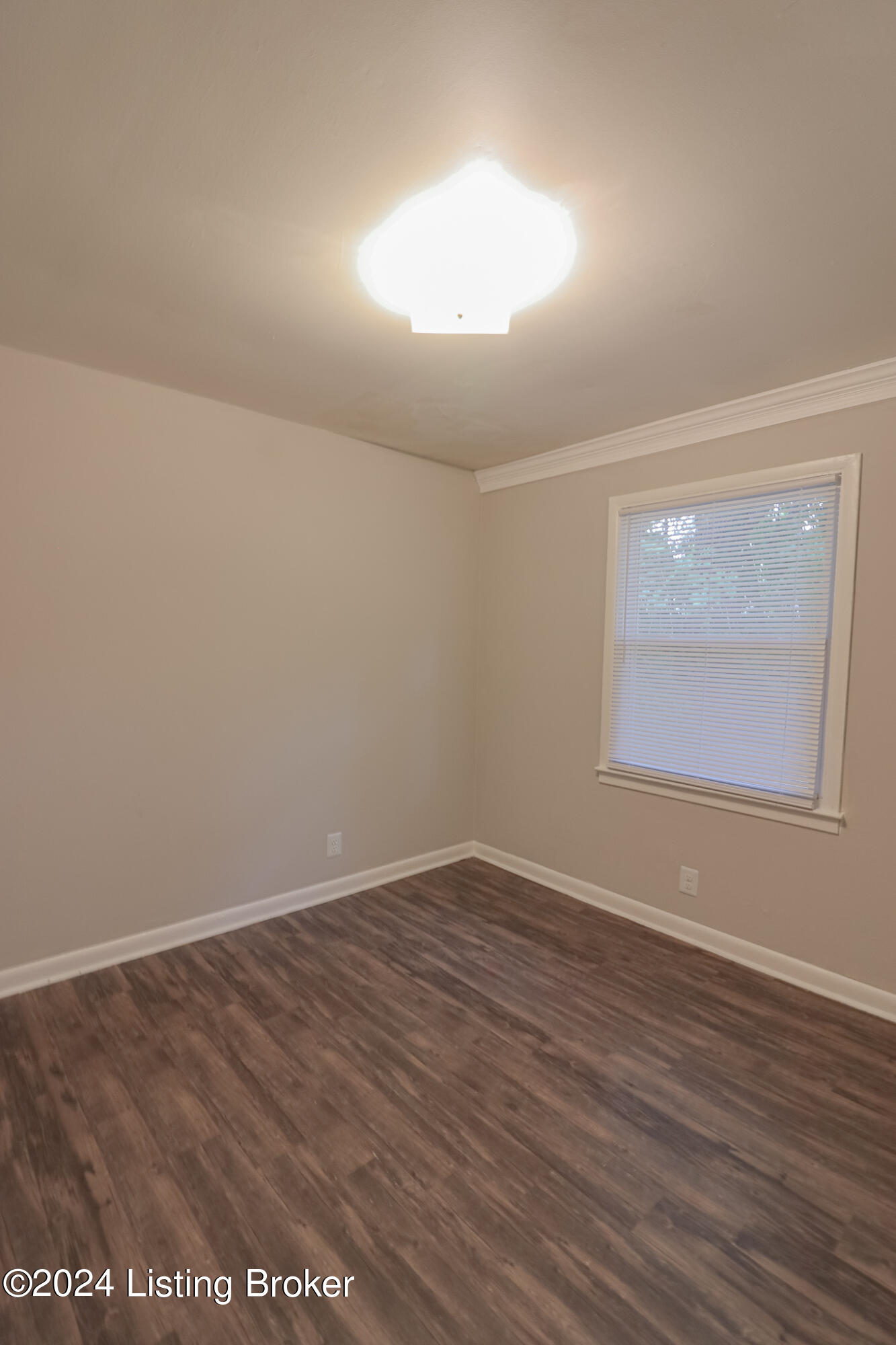 4614 E Indian Trail