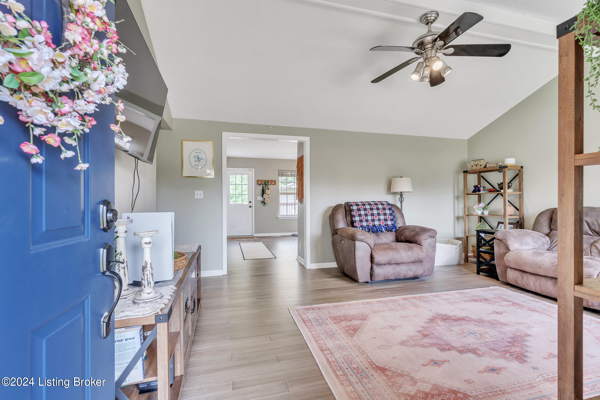 657 River Oaks Dr