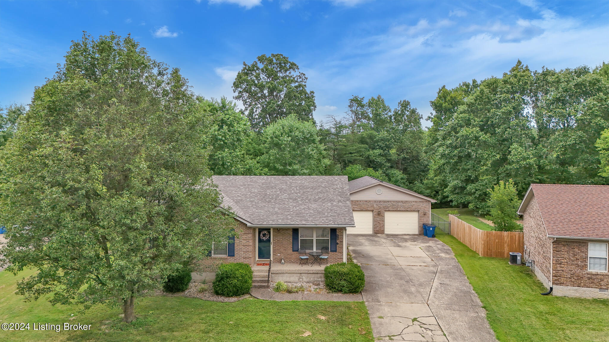 657 River Oaks Dr