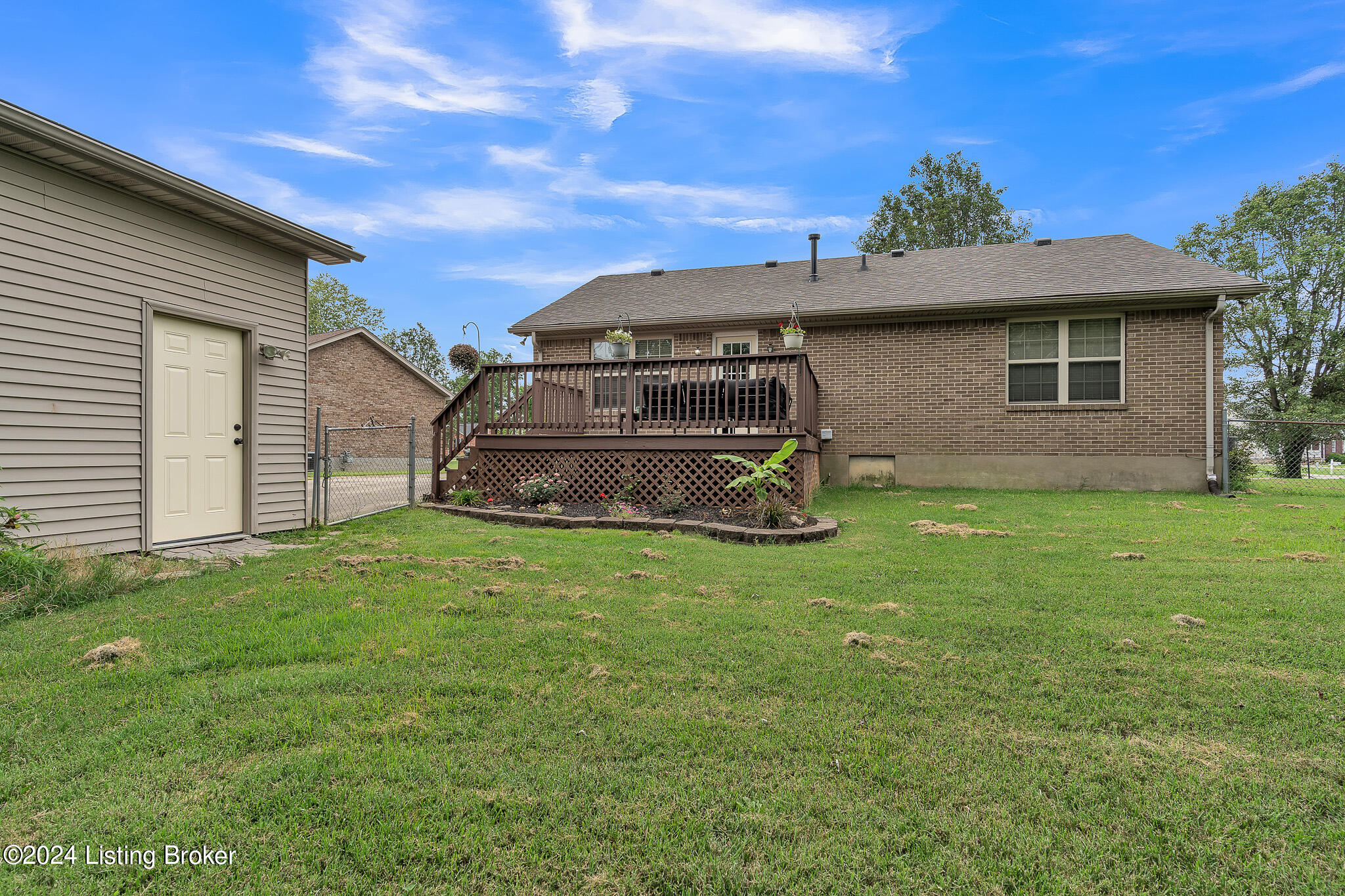 657 River Oaks Dr