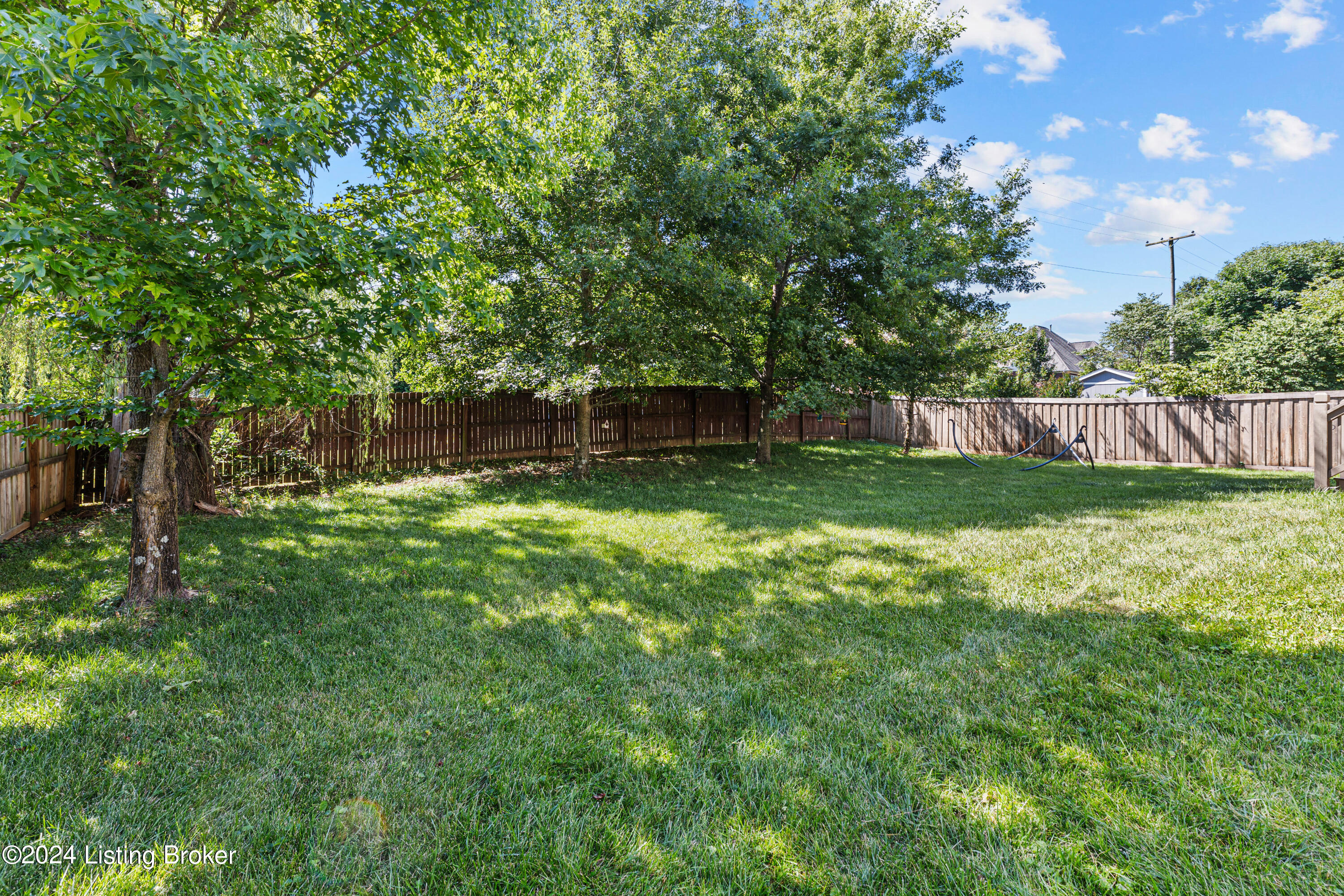 4013 Meadowfield Dr