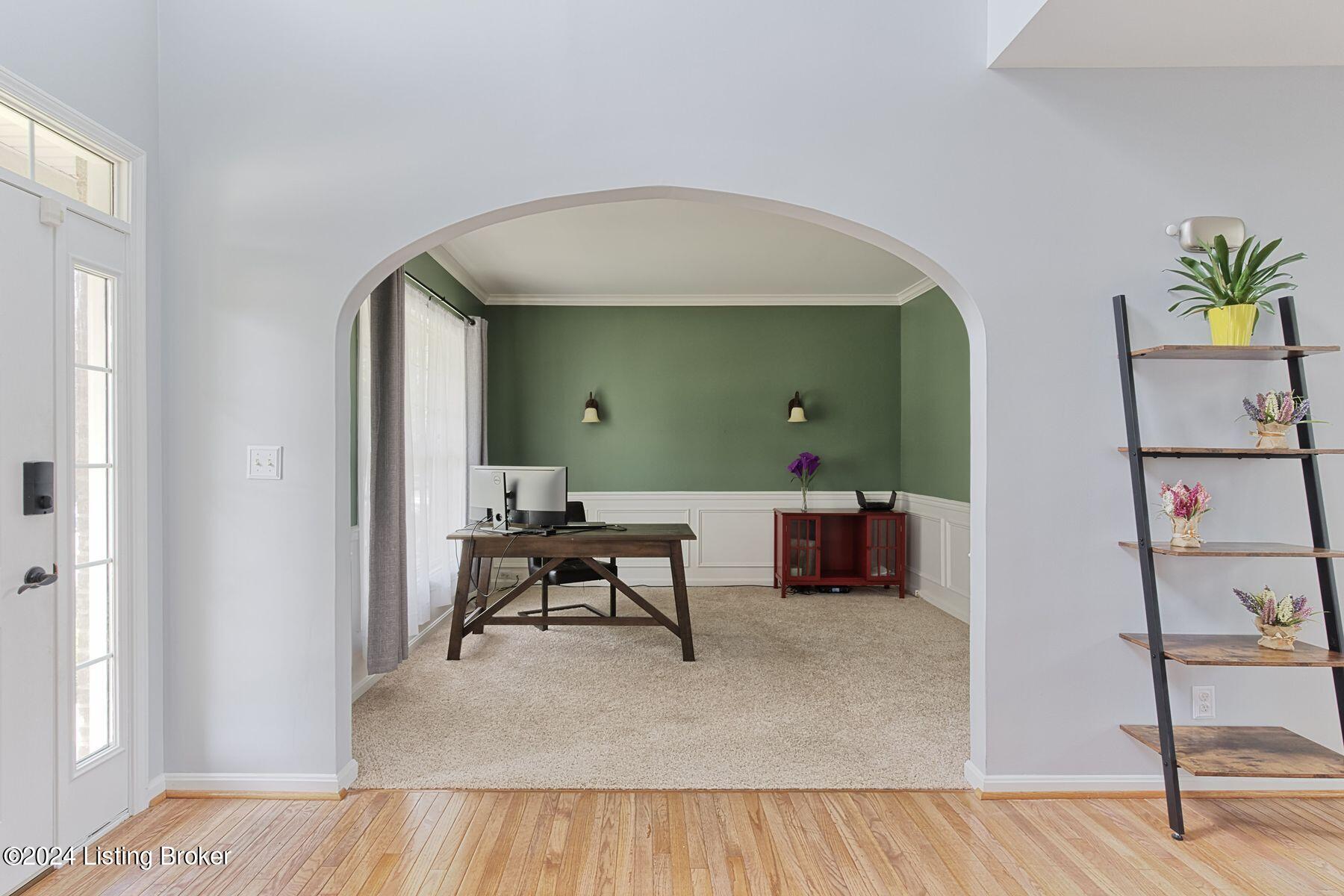 5822 Waveland Cir