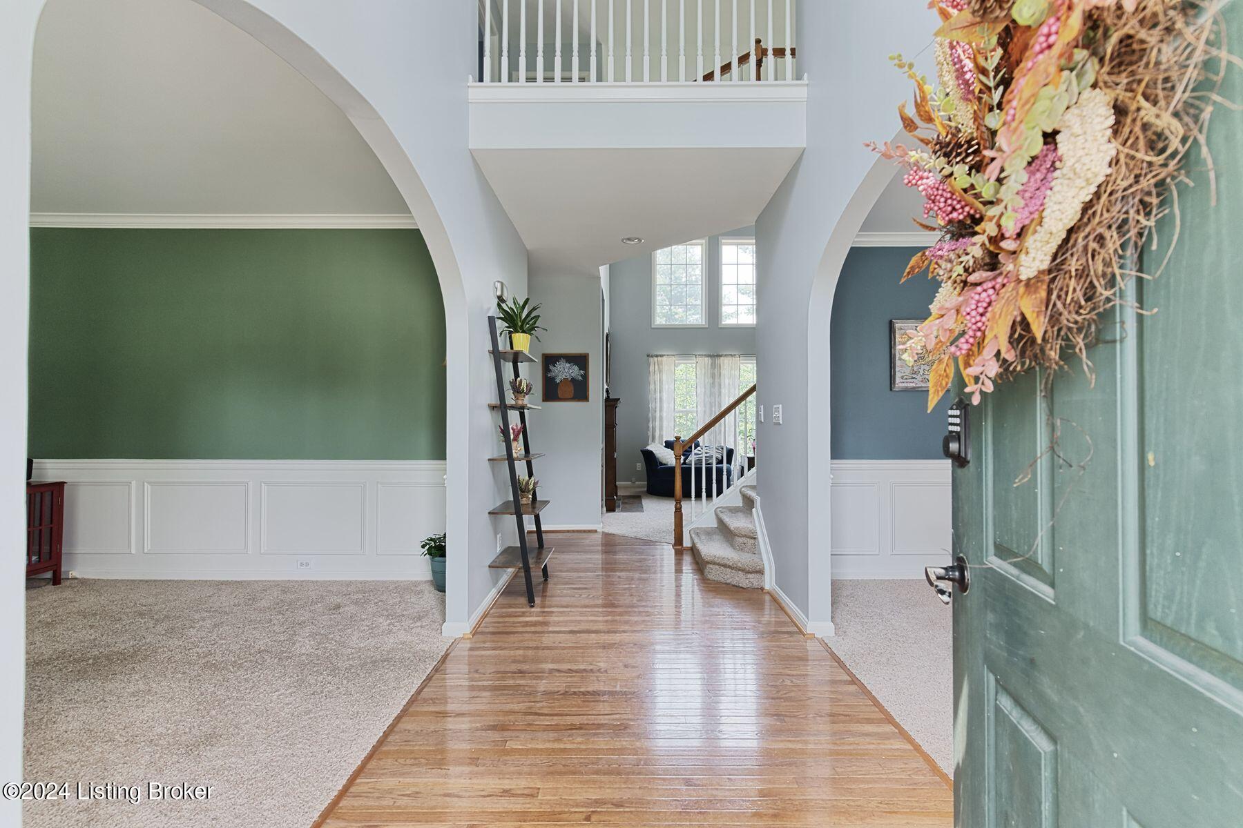 5822 Waveland Cir