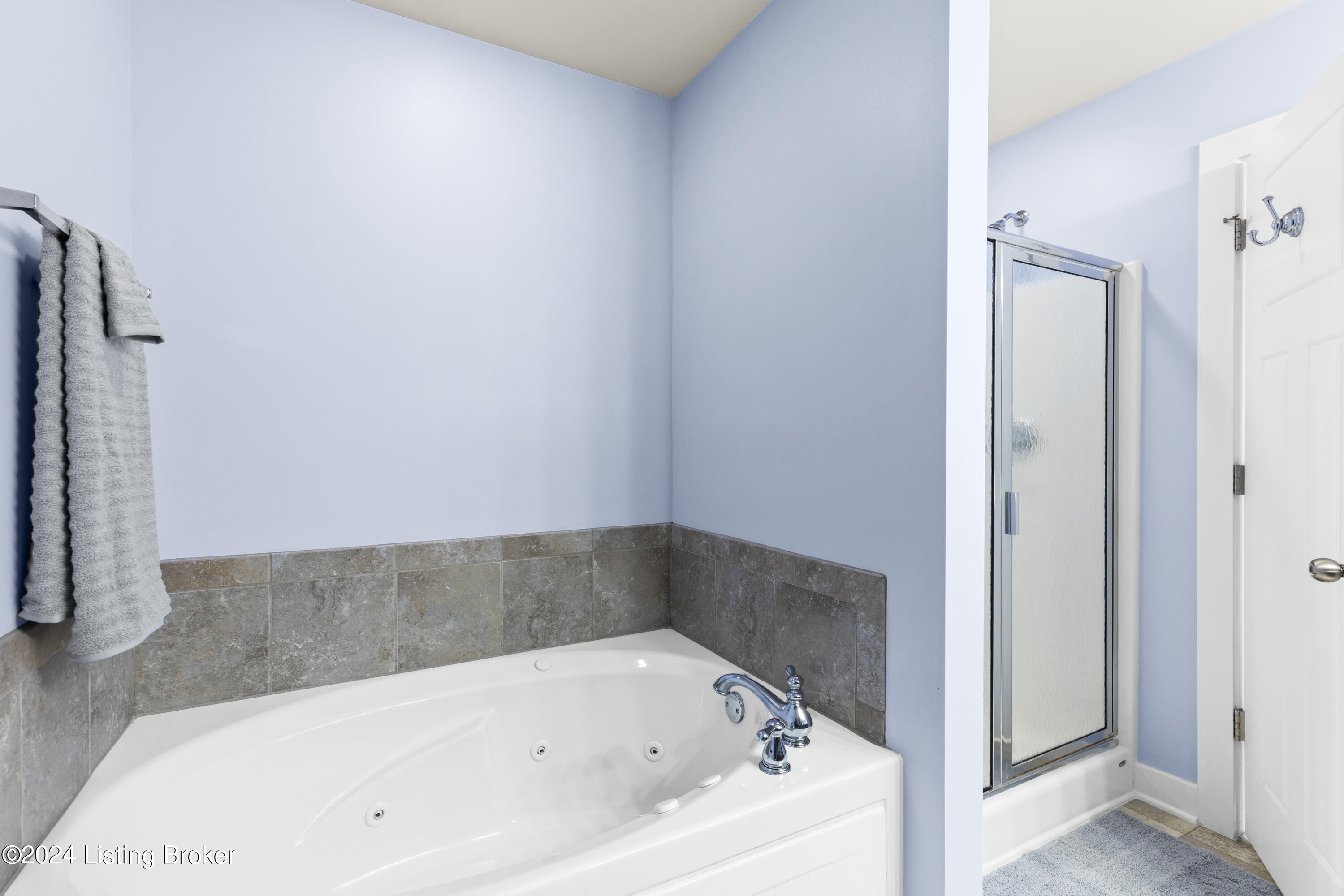 335 Tipperary Crossing