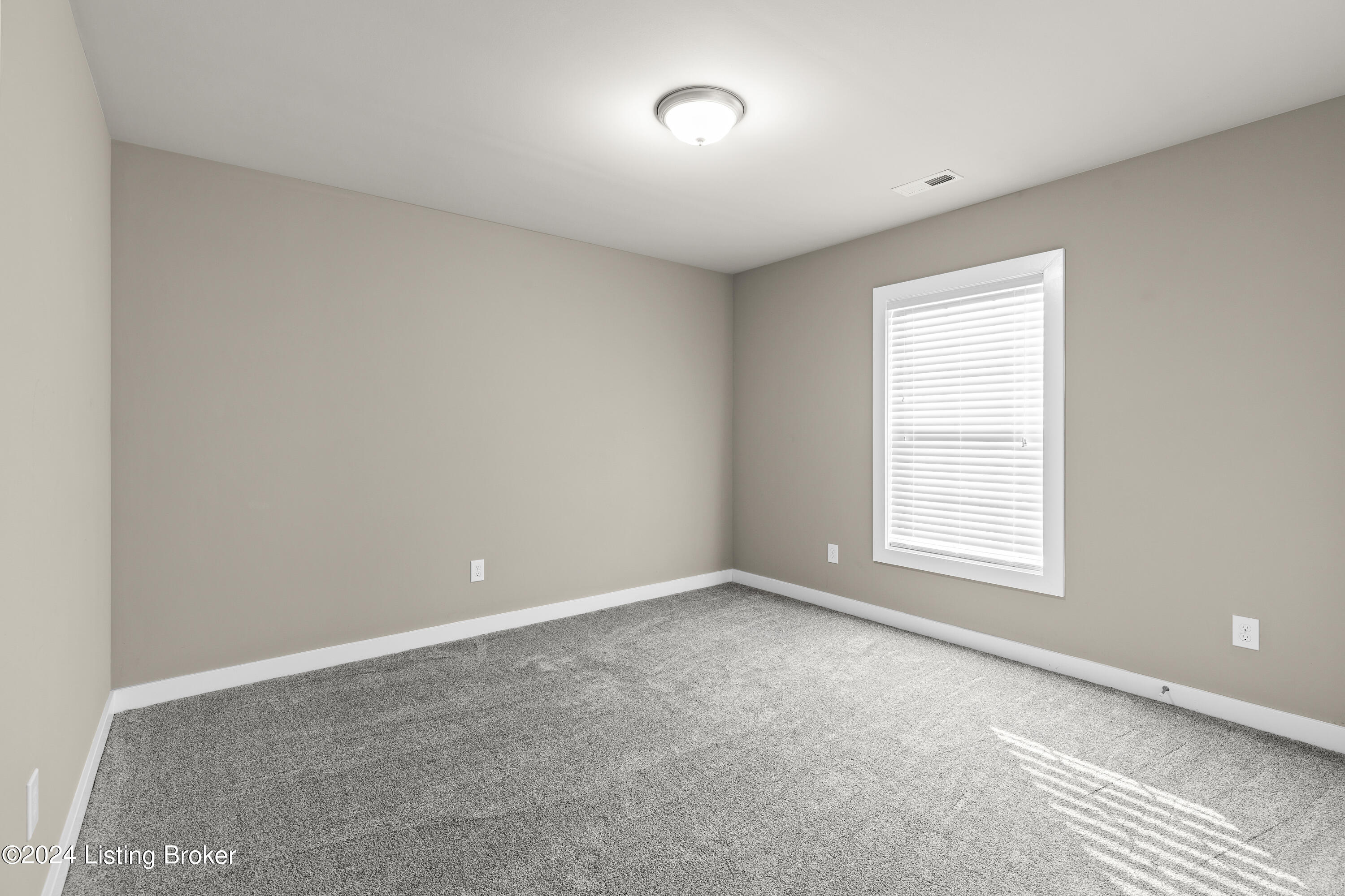 335 Tipperary Crossing