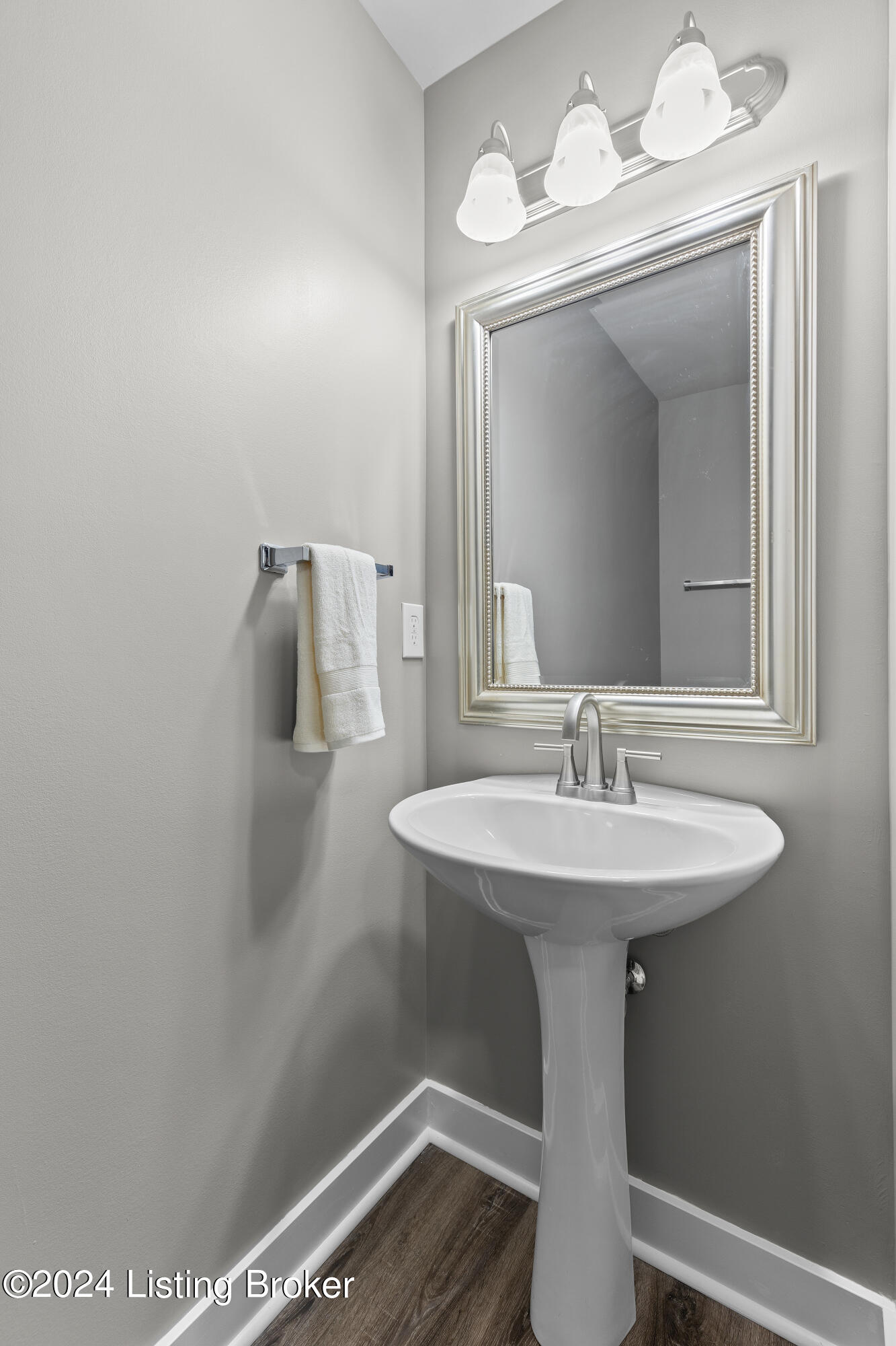 335 Tipperary Crossing