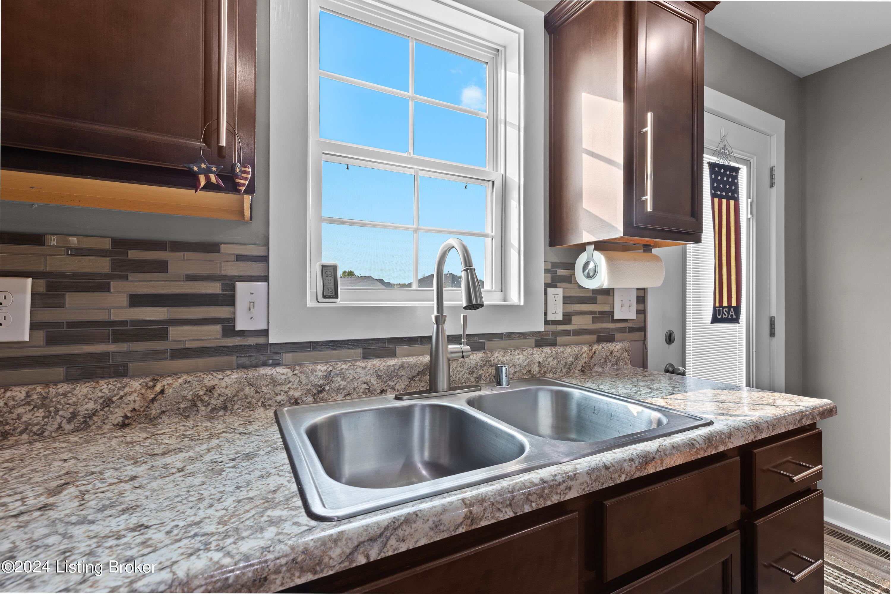 335 Tipperary Crossing