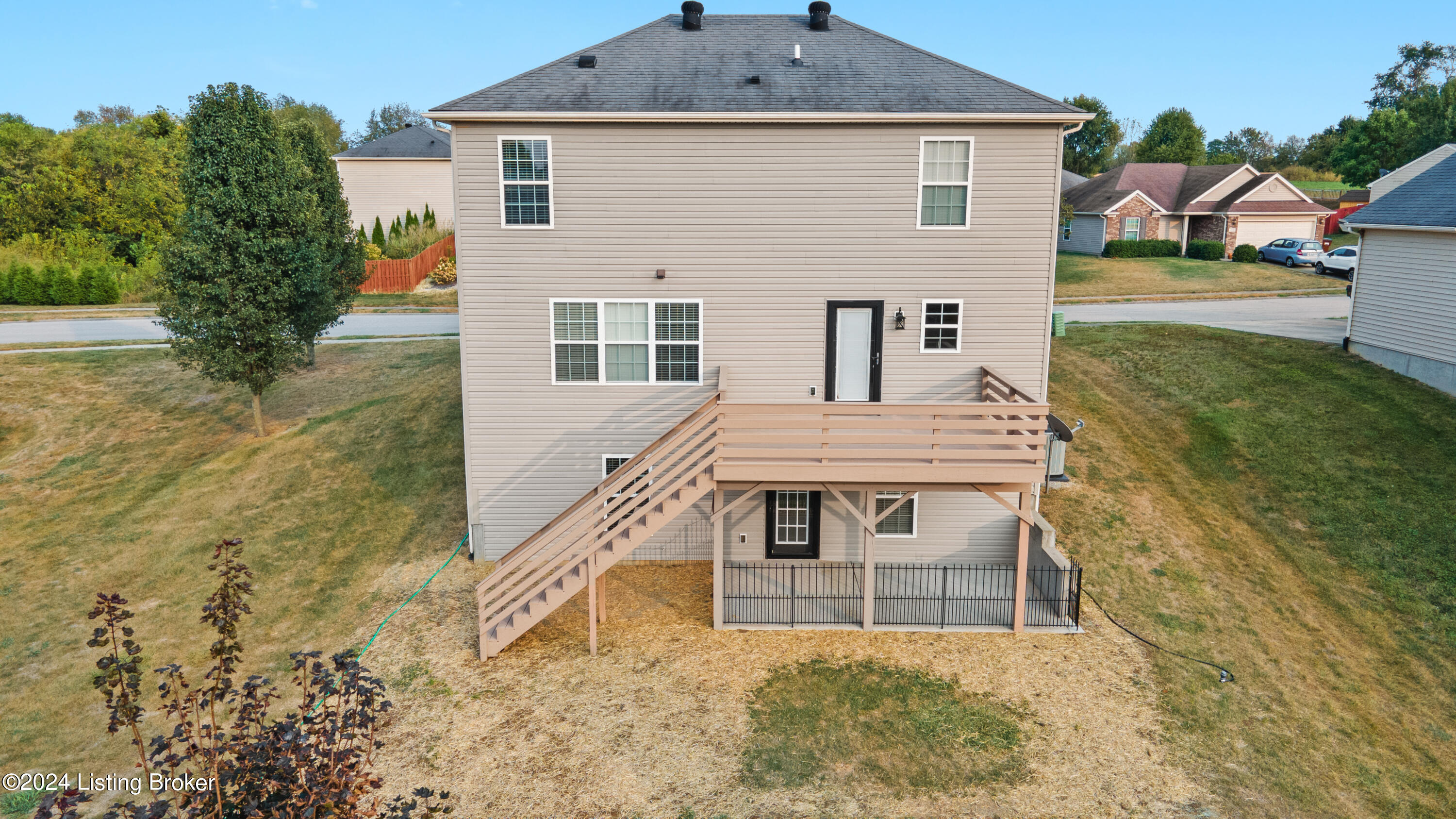 335 Tipperary Crossing