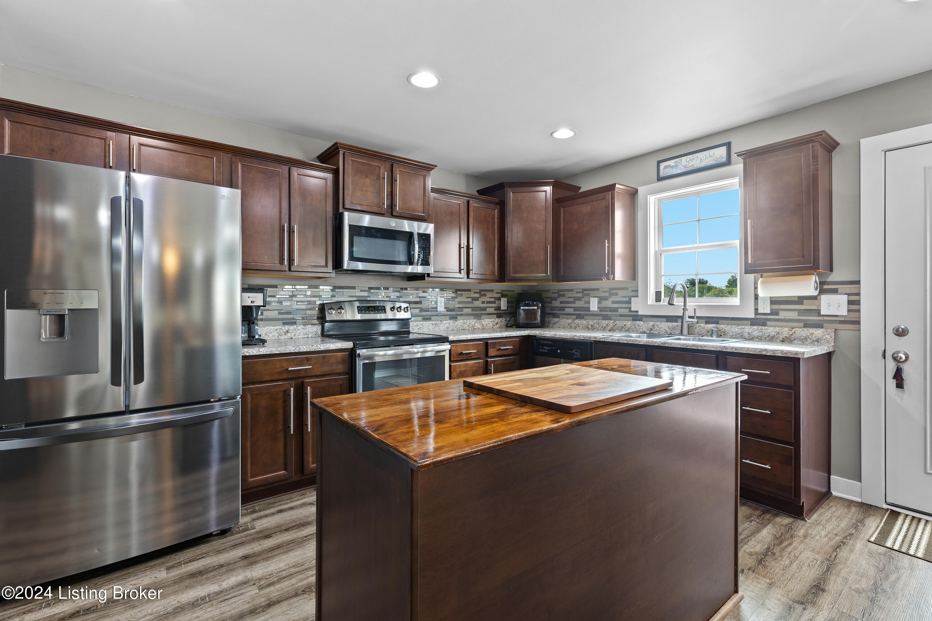 335 Tipperary Crossing