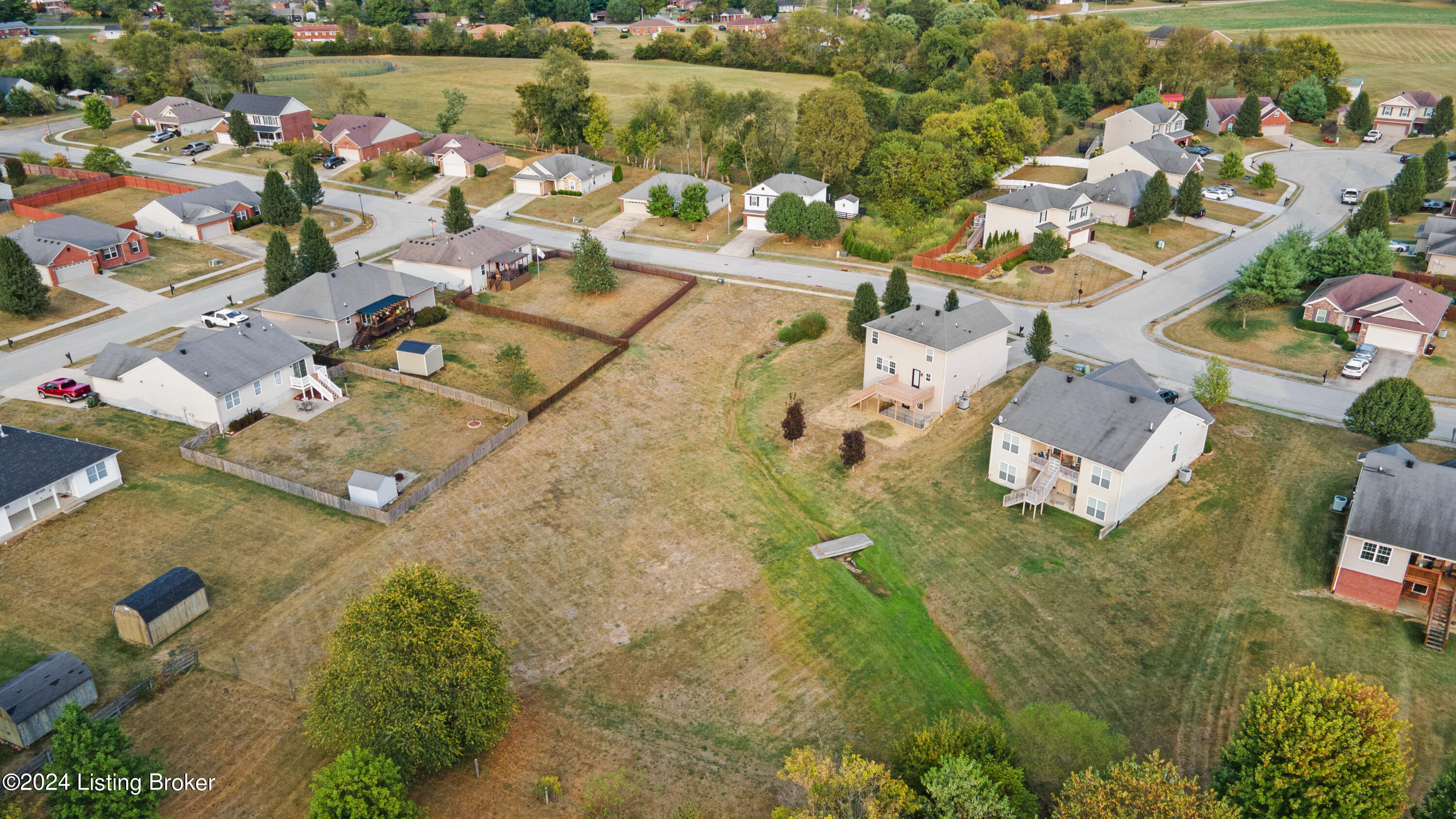 335 Tipperary Crossing