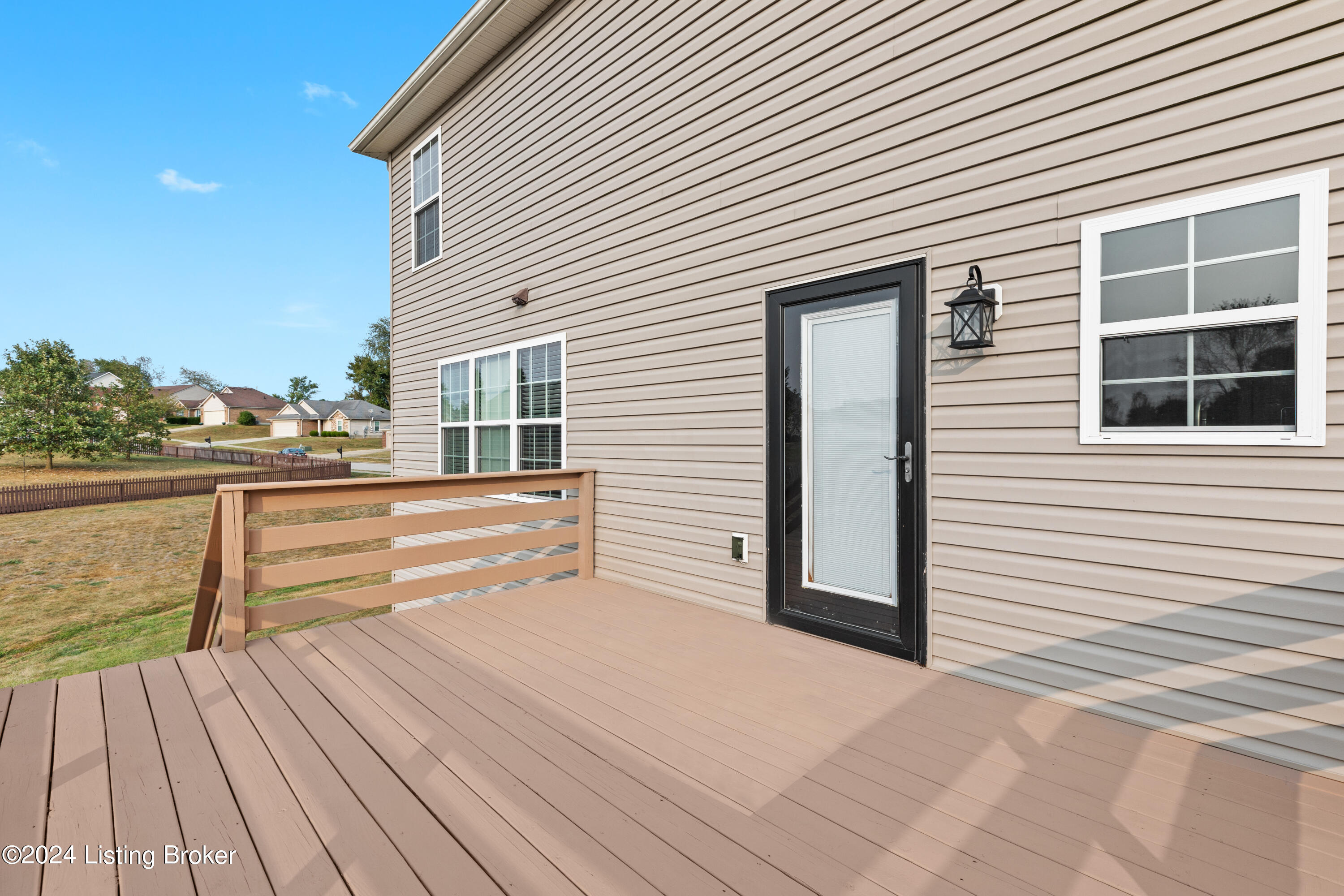 335 Tipperary Crossing