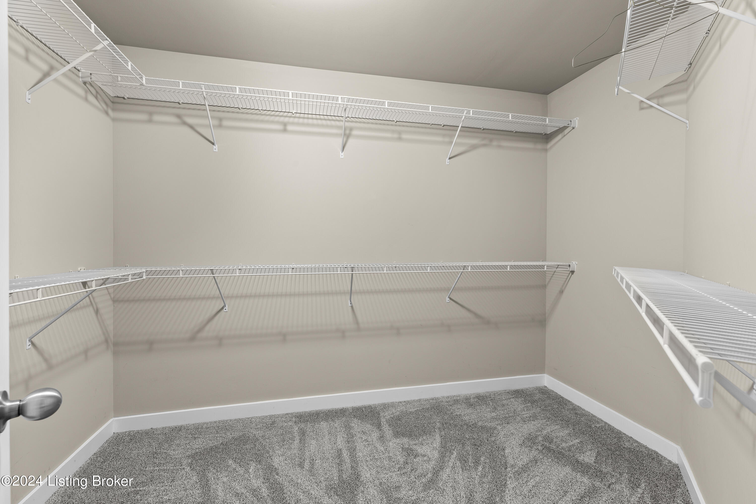 335 Tipperary Crossing