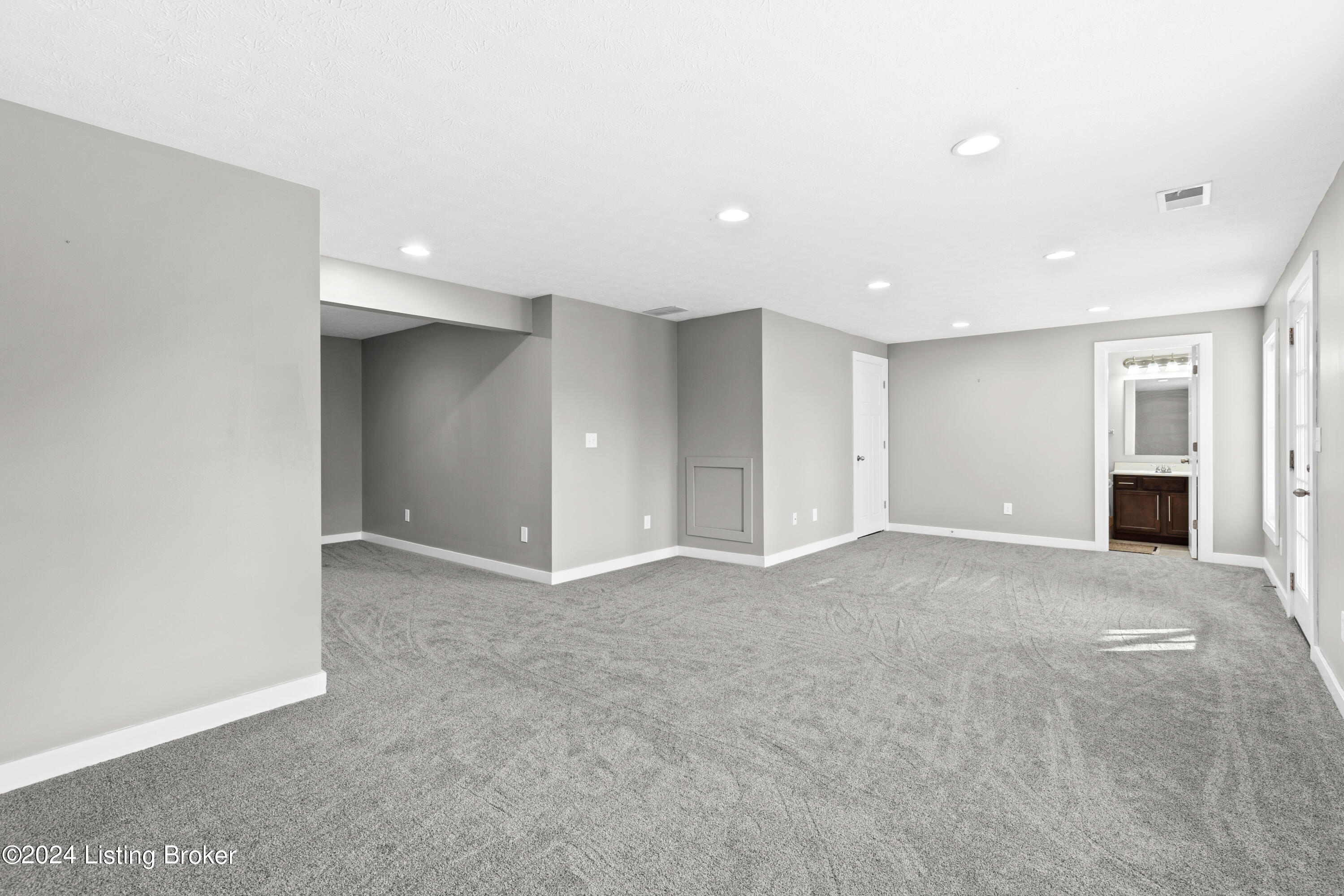 335 Tipperary Crossing