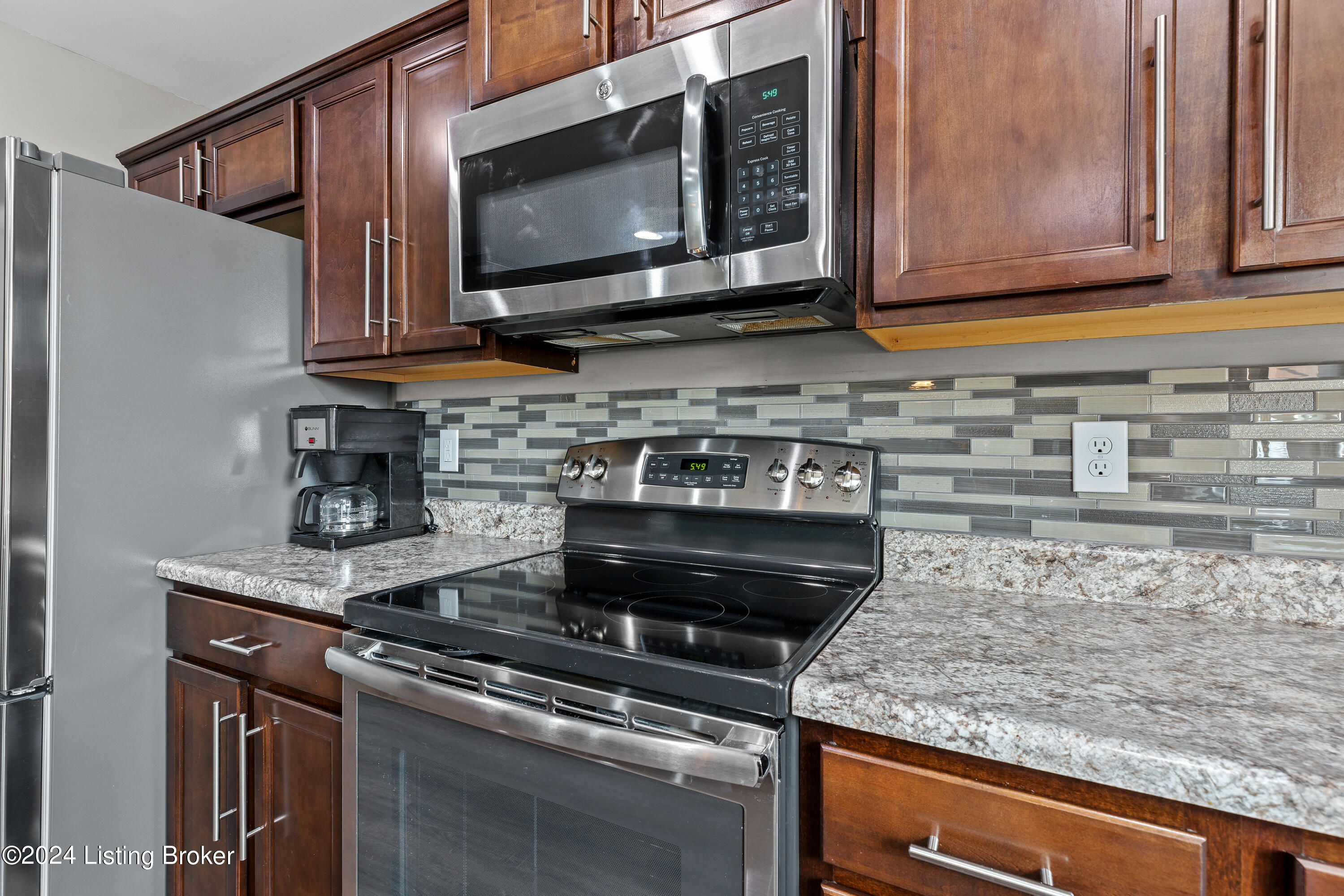 335 Tipperary Crossing