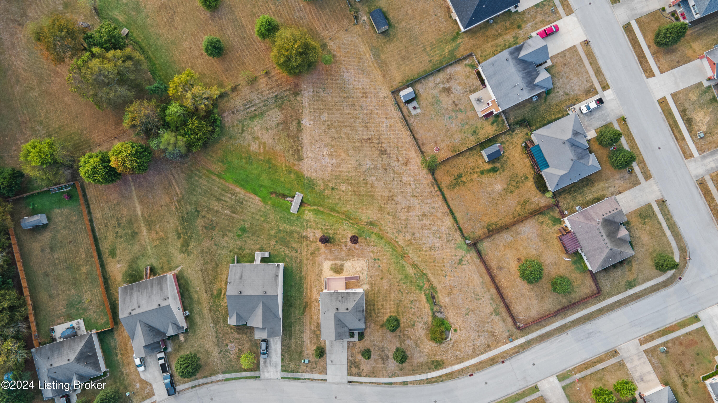 335 Tipperary Crossing