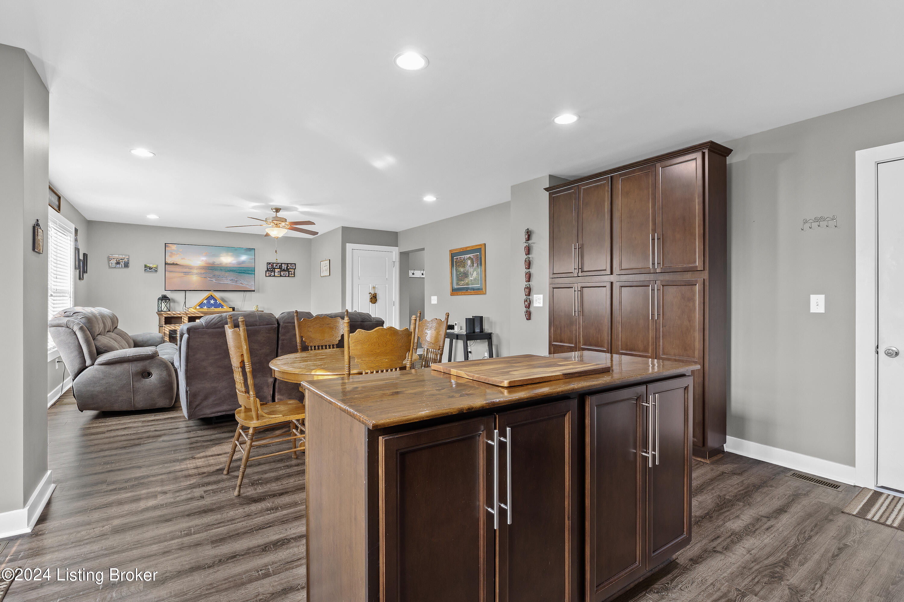 335 Tipperary Crossing