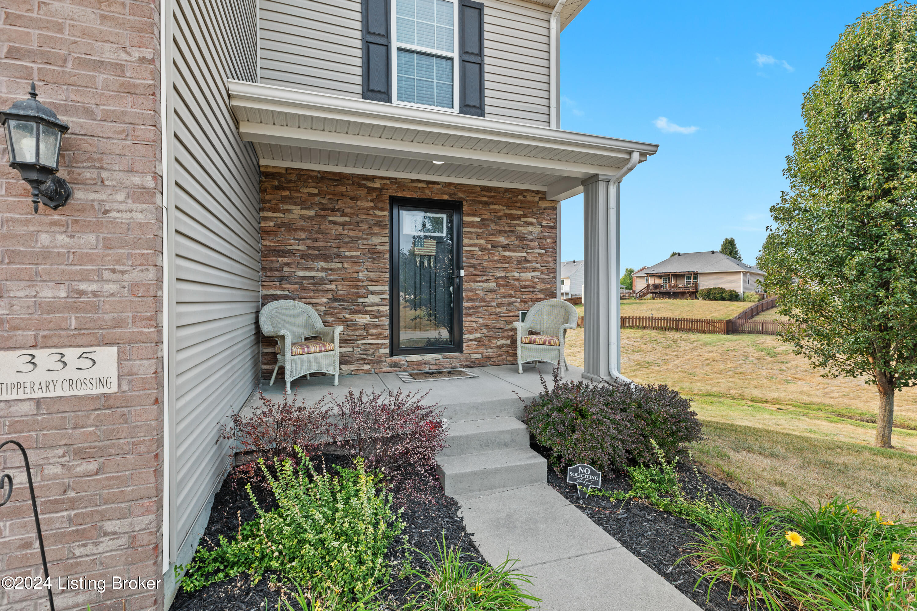 335 Tipperary Crossing