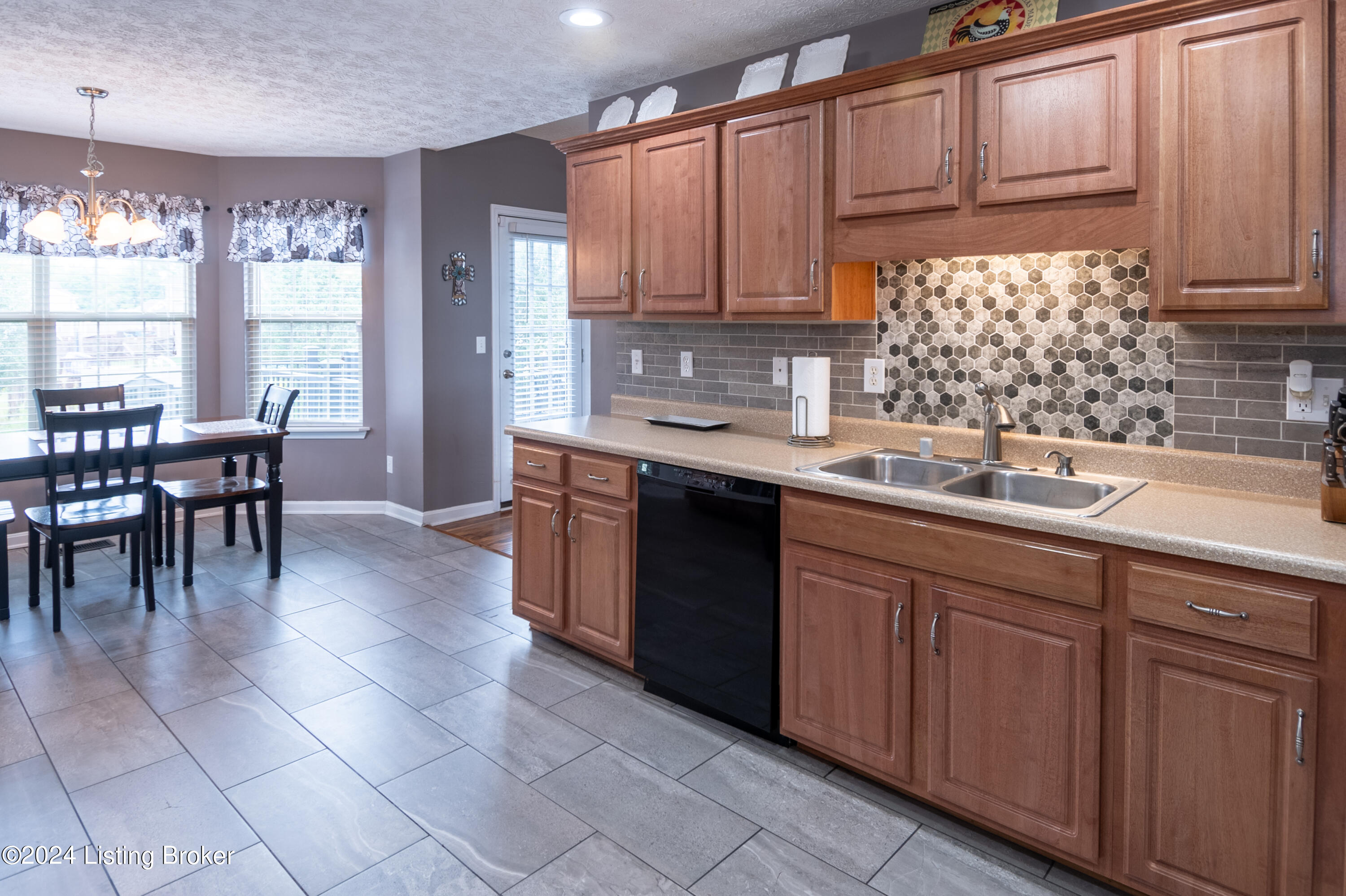 308 Mallard Lake Blvd