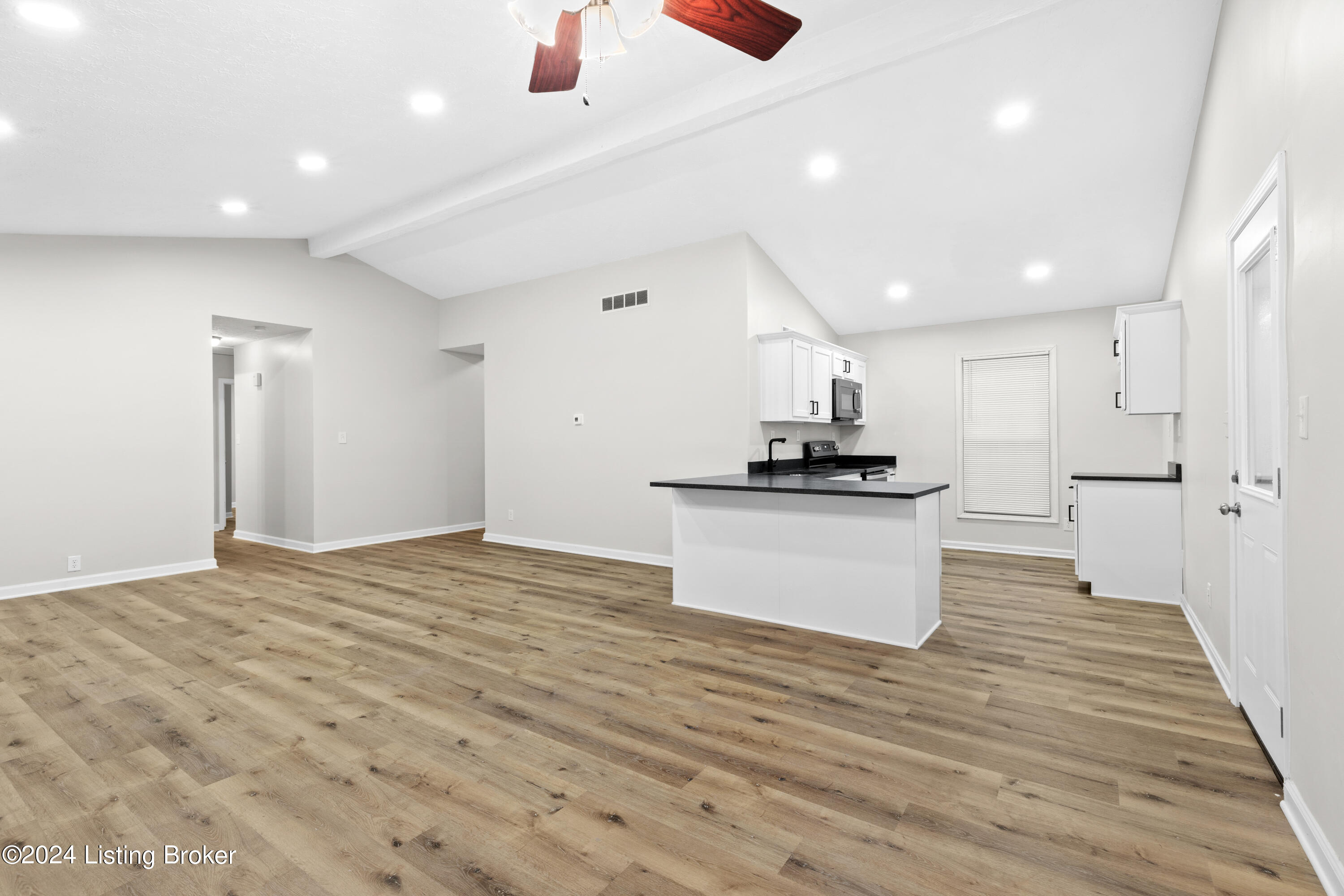 8607 Gainsborough Dr