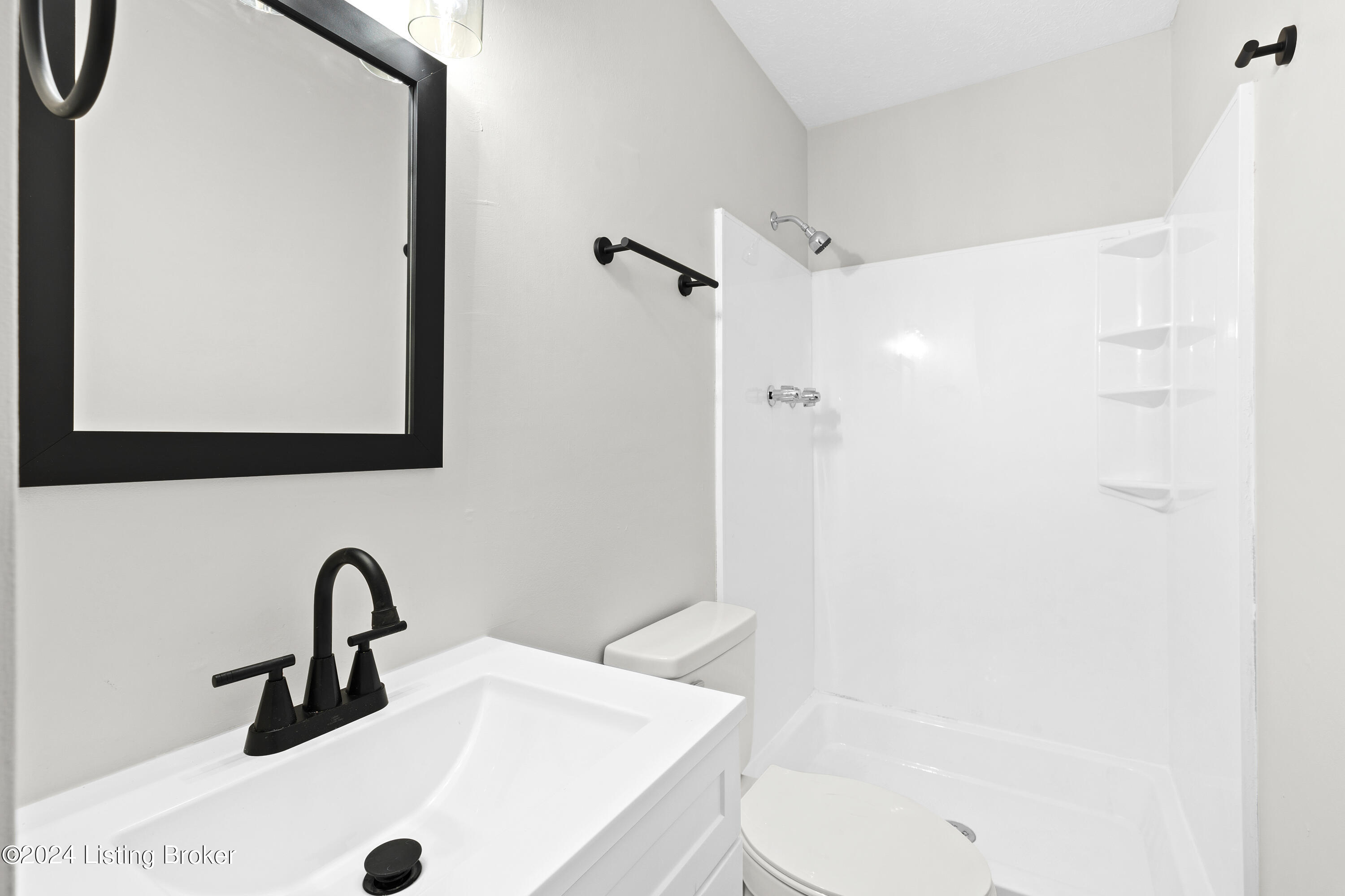 8607 Gainsborough Dr