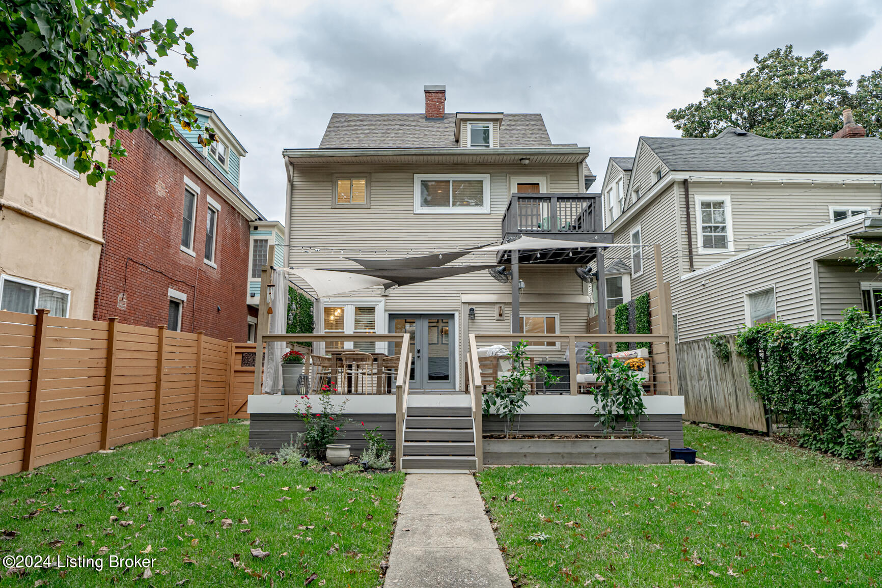 1014 Everett Ave