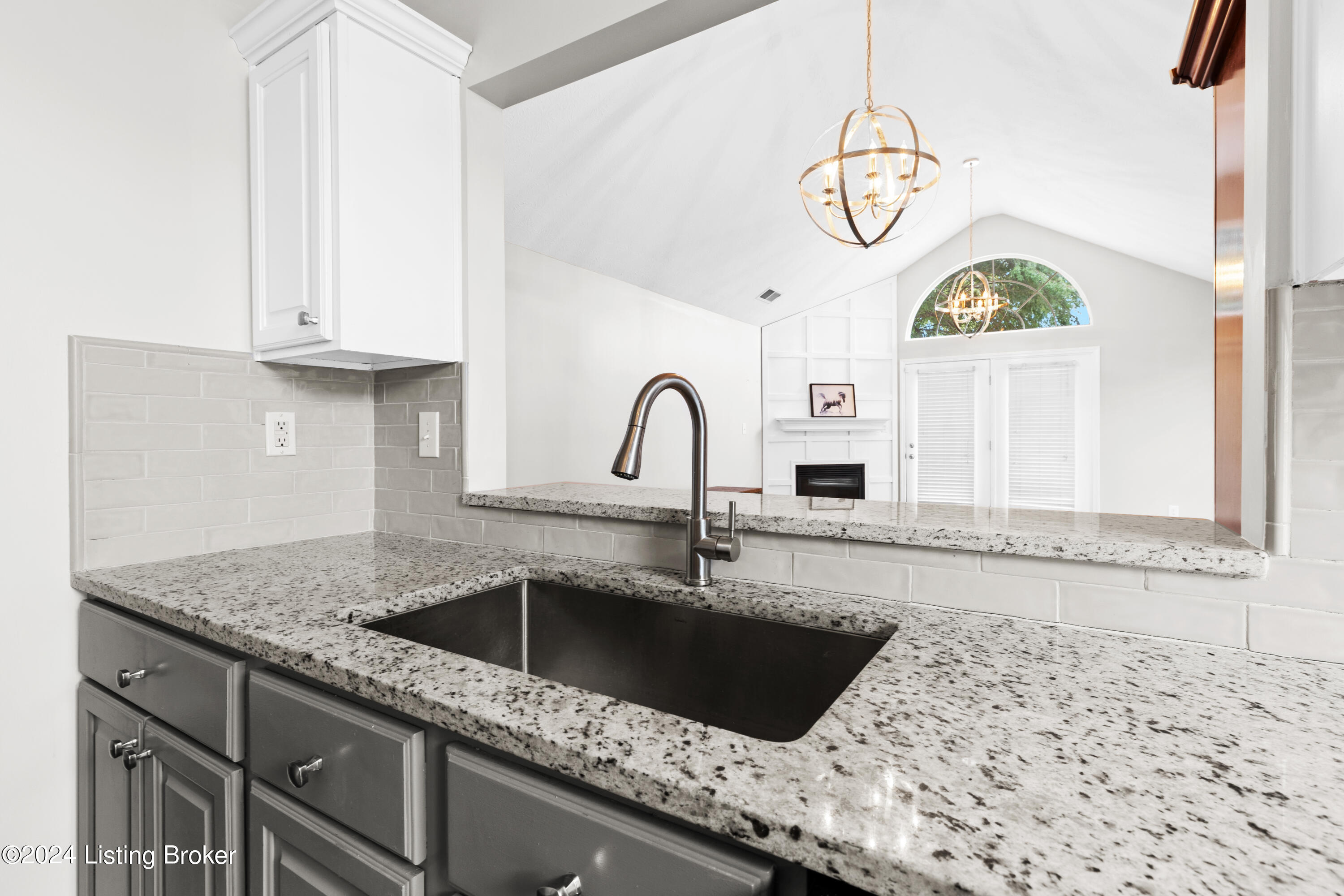 7600 Revolutionary Ct