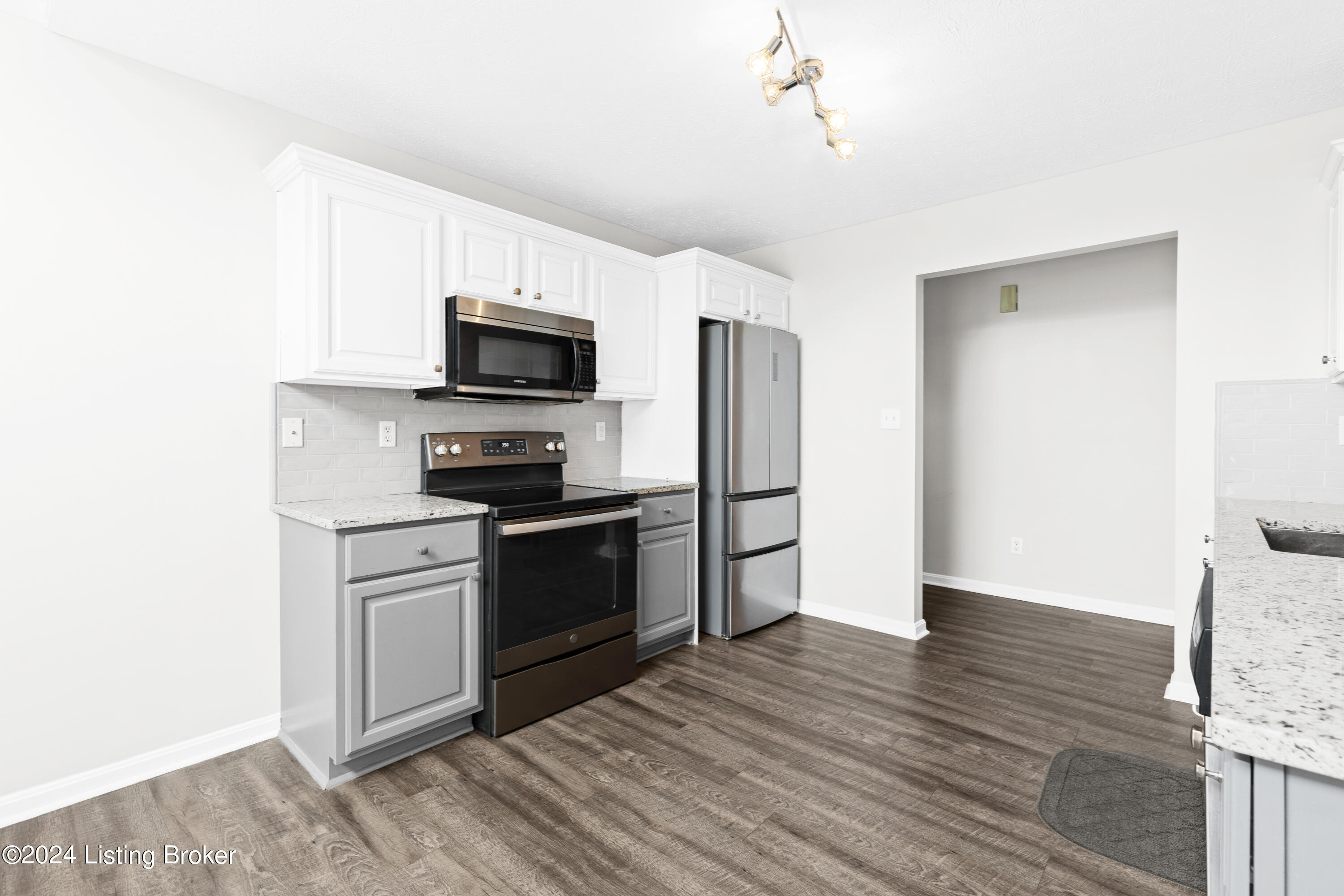 7600 Revolutionary Ct