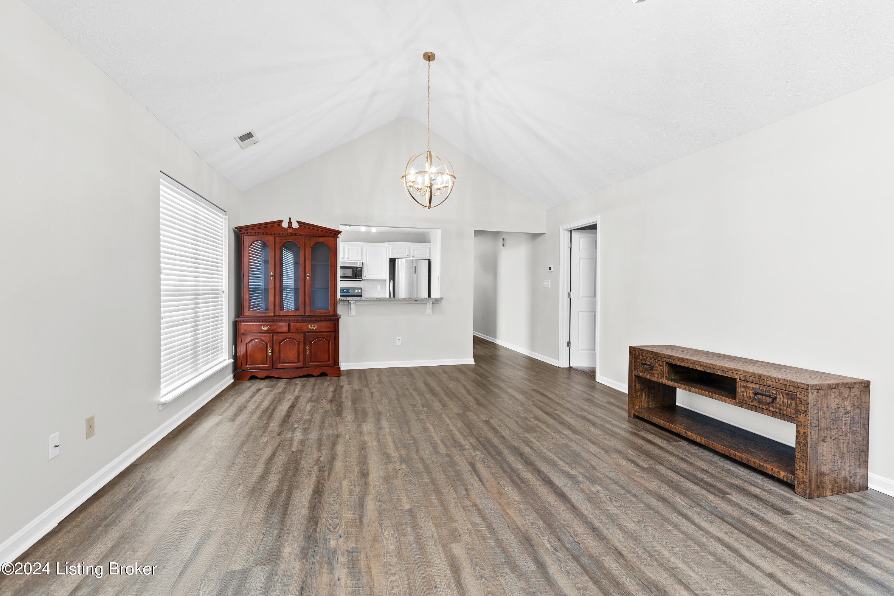 7600 Revolutionary Ct