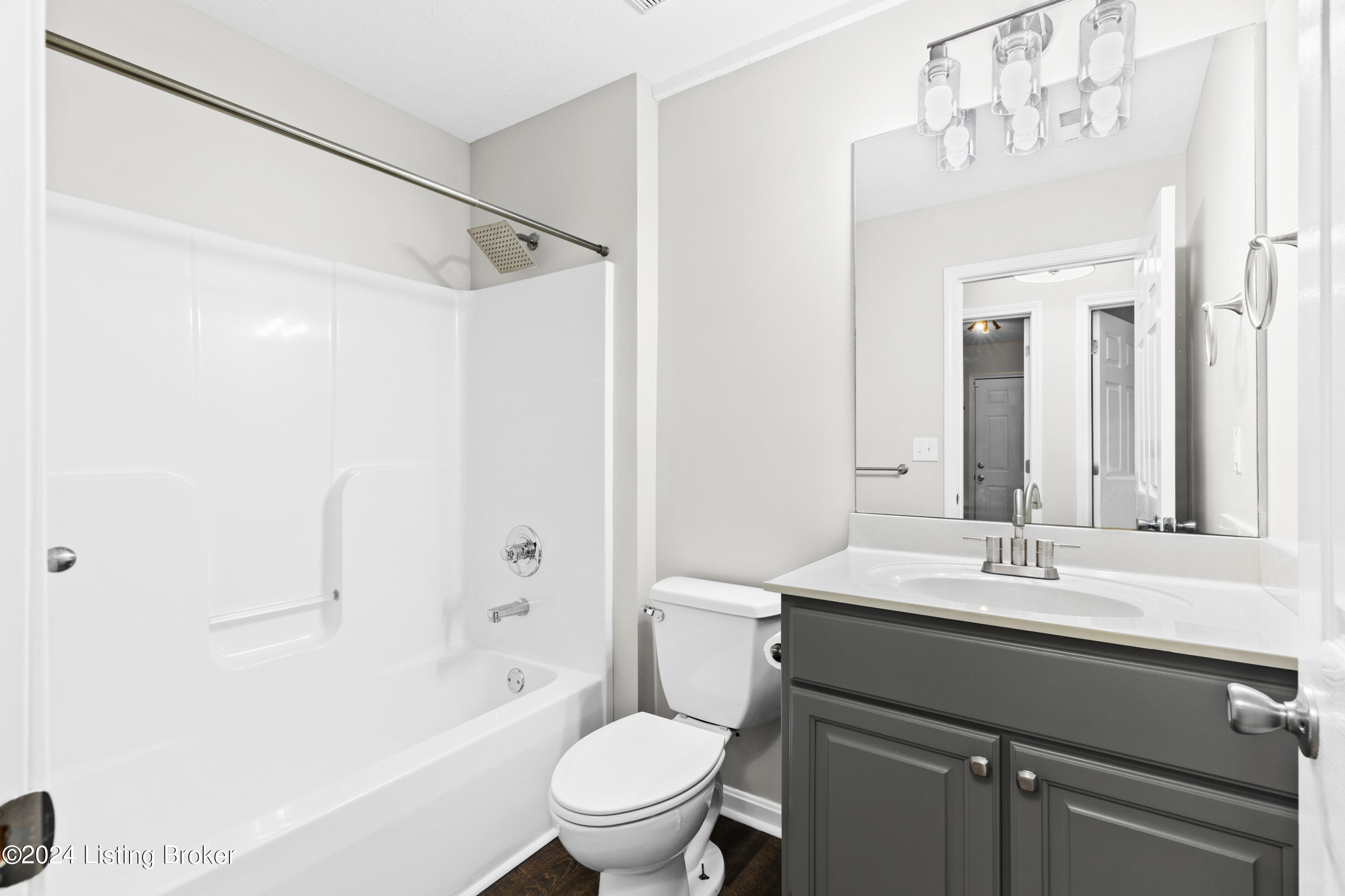 7600 Revolutionary Ct