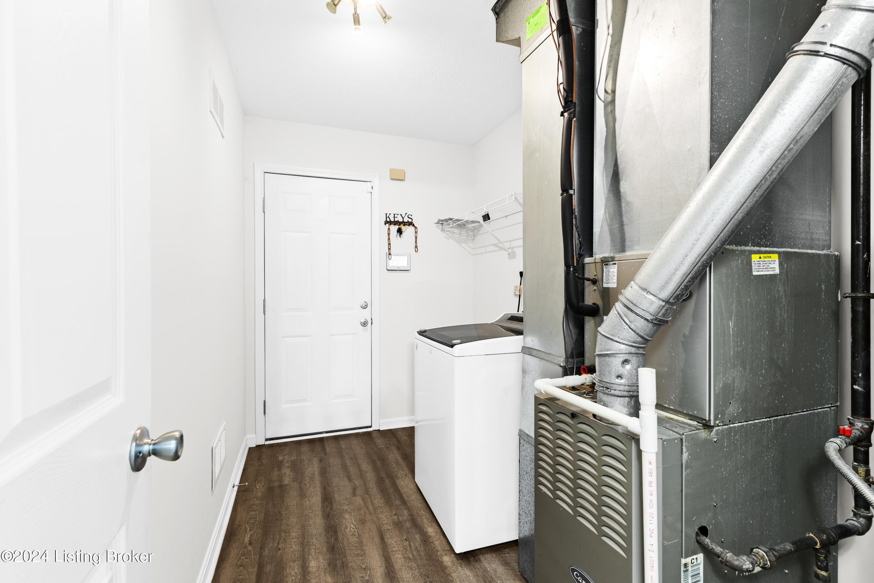 7600 Revolutionary Ct