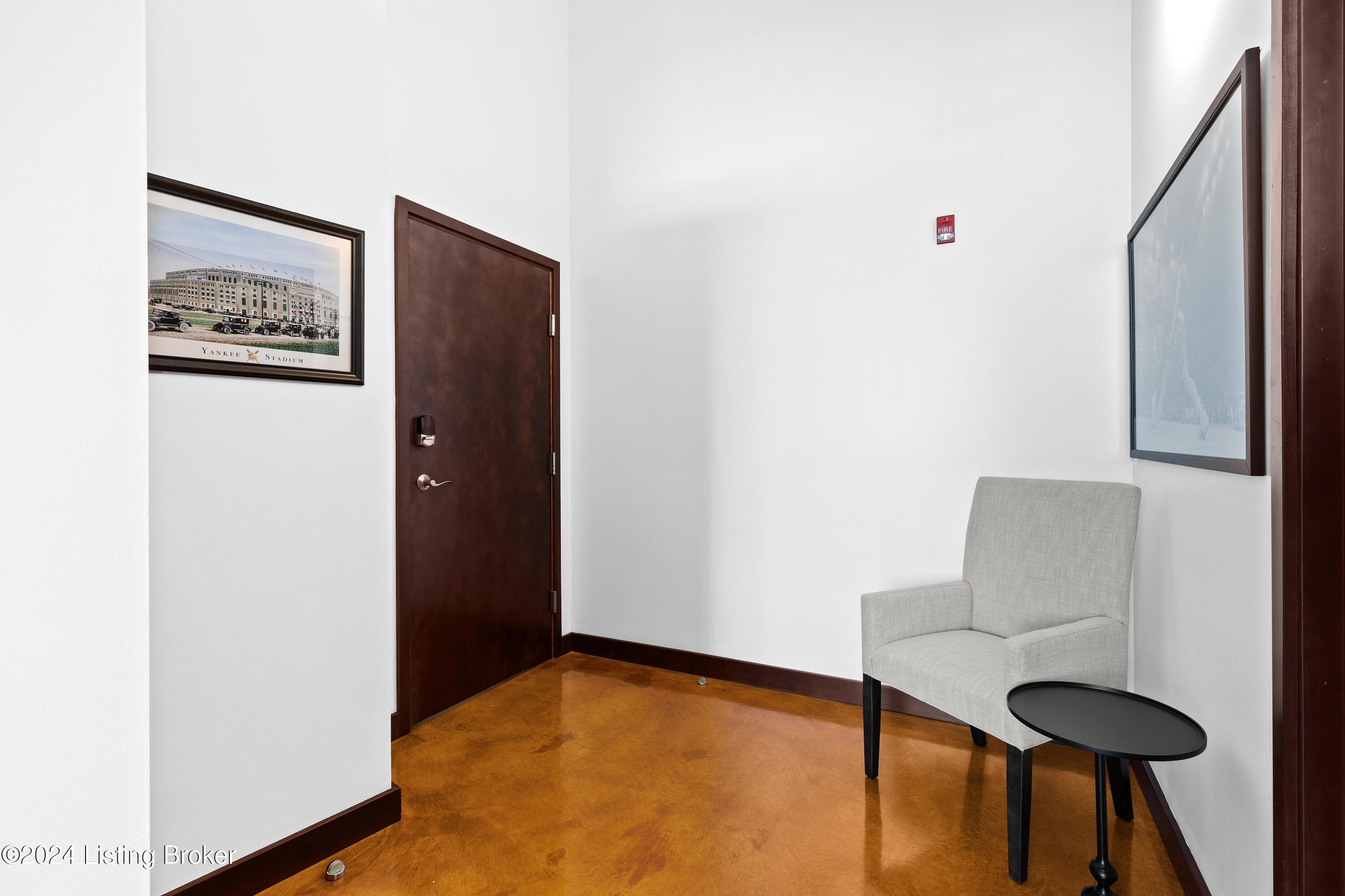 309 E Market St, 302